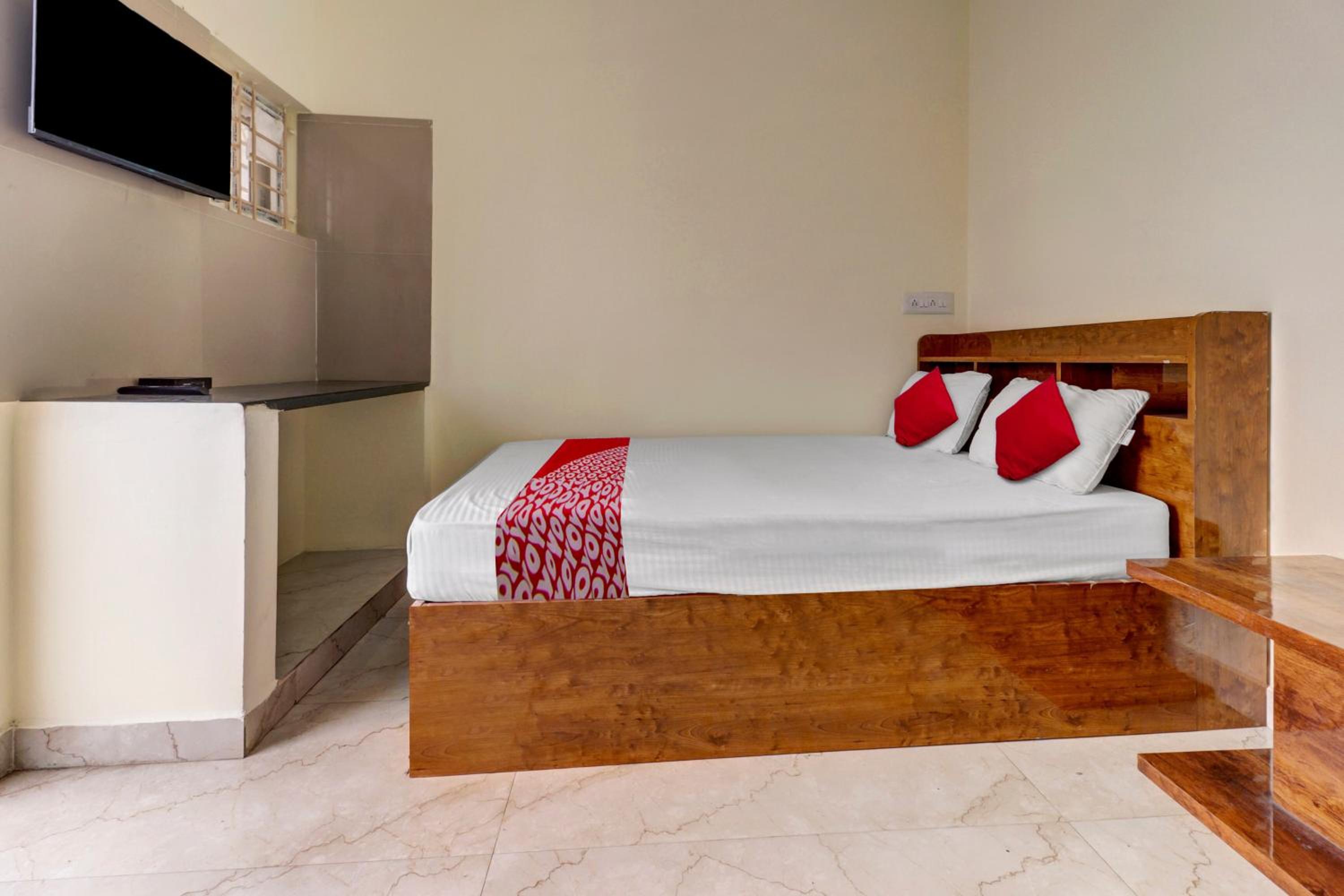 Hotel O PREETHI BOARDING & LODGING