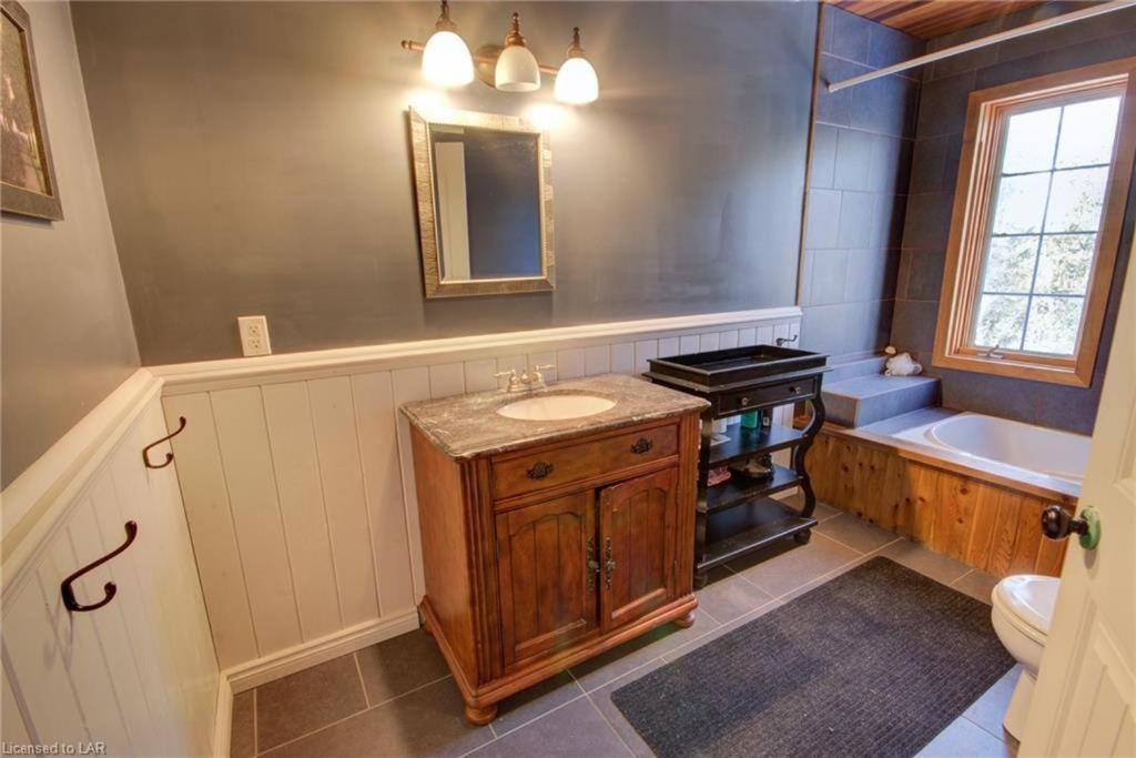 Dingle Run Lodge at Sir Sam's