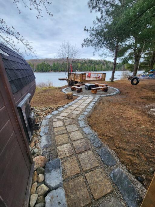 Red Cedar Chalet on Brady Lake