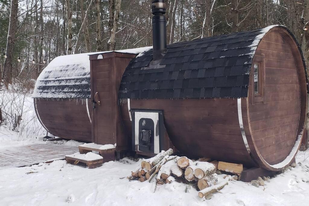 Red Cedar Chalet on Brady Lake