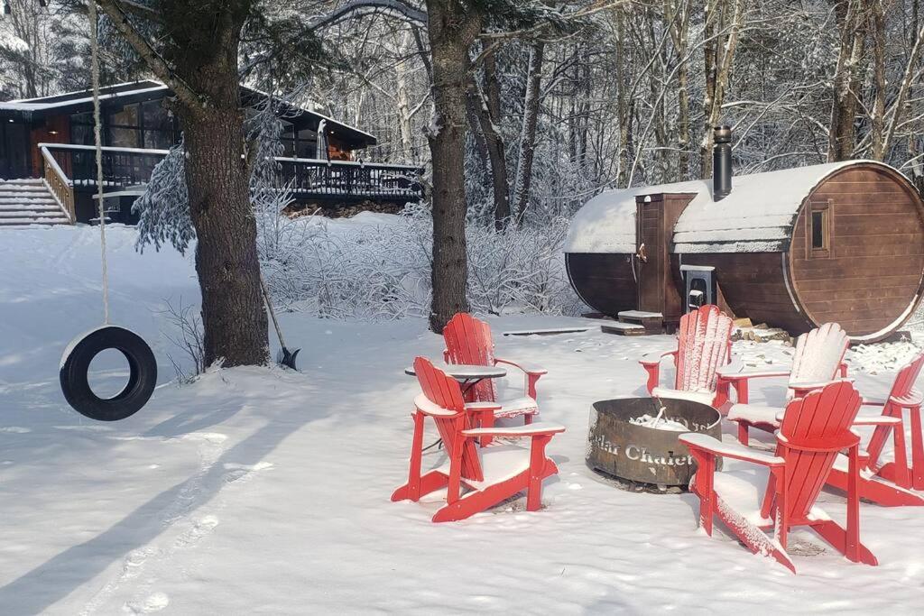 Red Cedar Chalet on Brady Lake