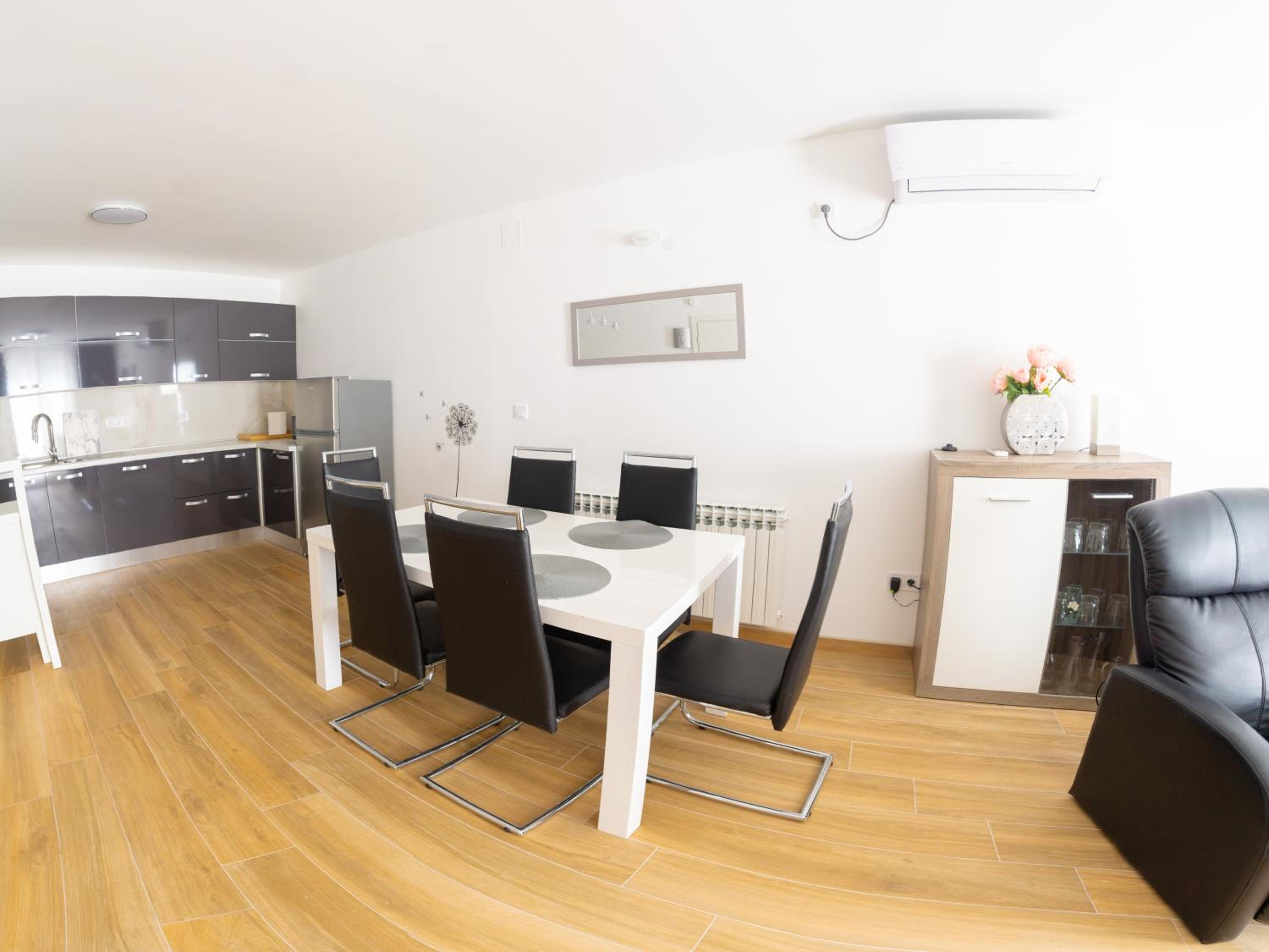 Apartmani Jastreb 2