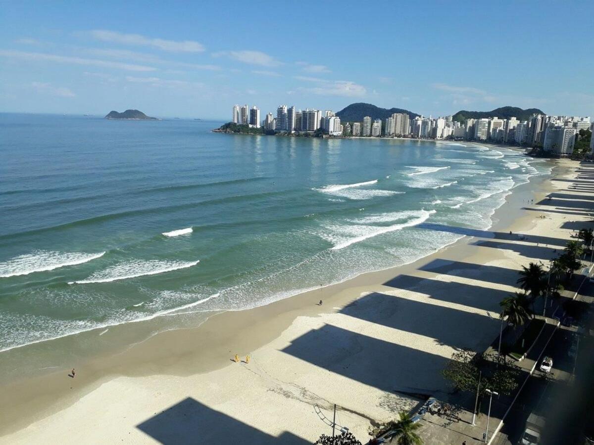 De frente para a Praia das Pitangueiras