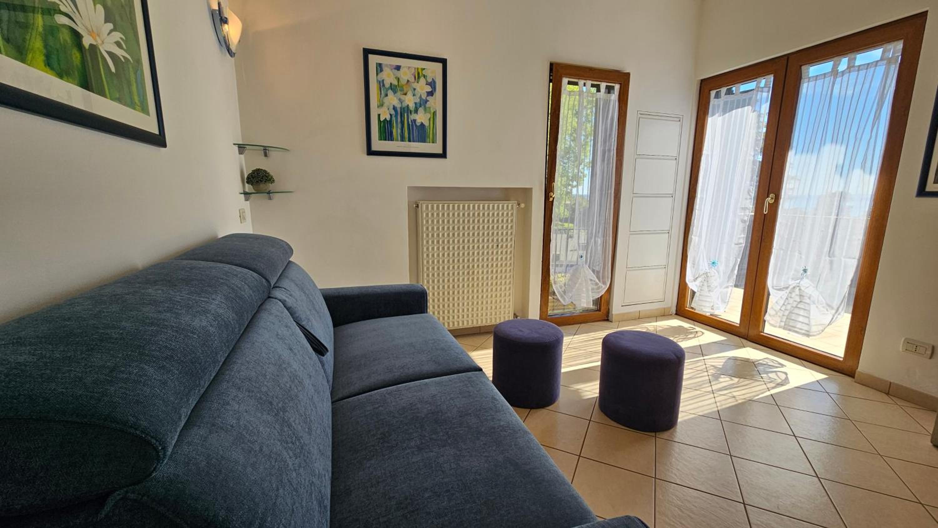 APARTMENTS BLUE VIEW - Residence Casetto Bardolino - Regarda Travel view 4