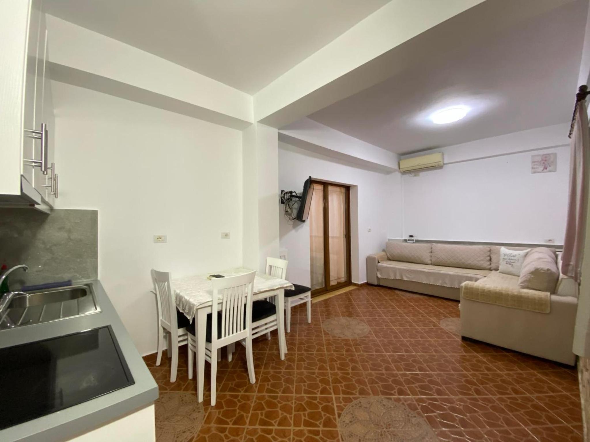 Villa Earta & Leo Ksamil