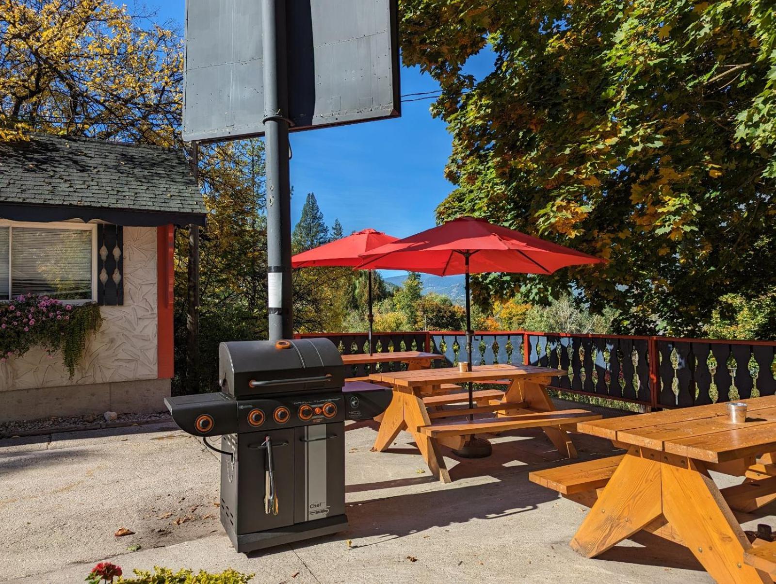 Alpine Inn & Suites
