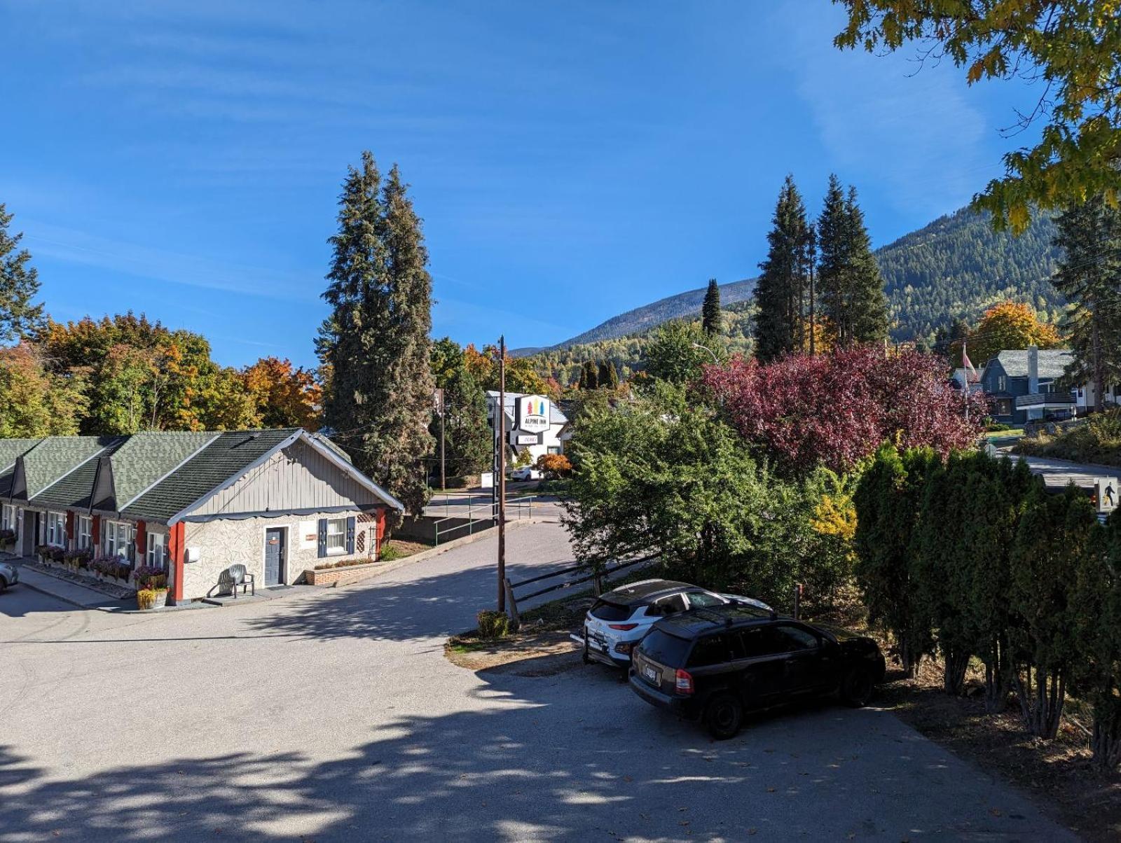 Alpine Inn & Suites