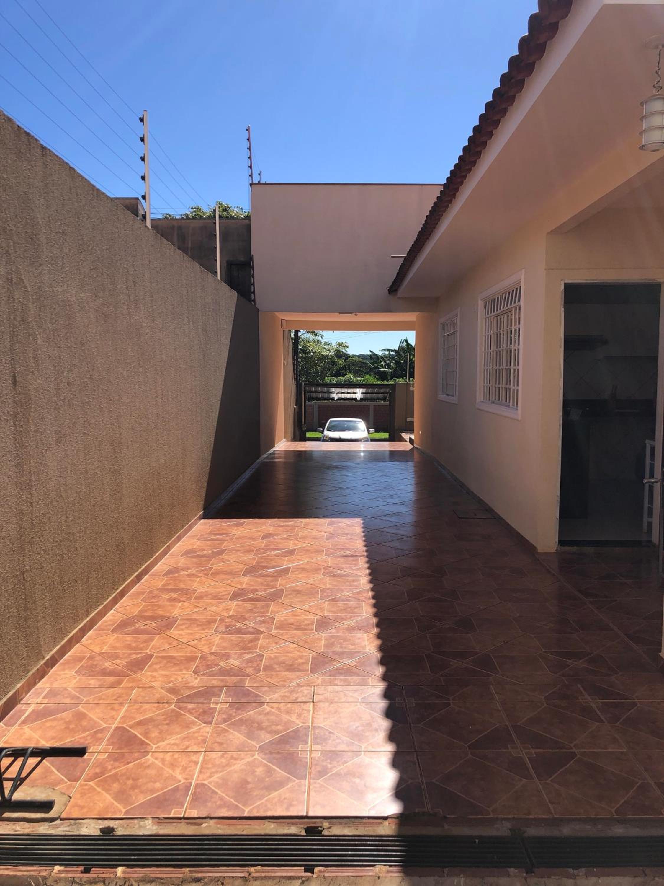 Casa Térrea 3 quartos, sendo 1 suíte Maringá