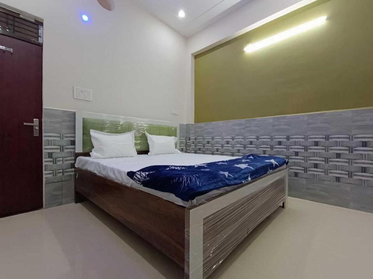 Parmeshwari palace PG