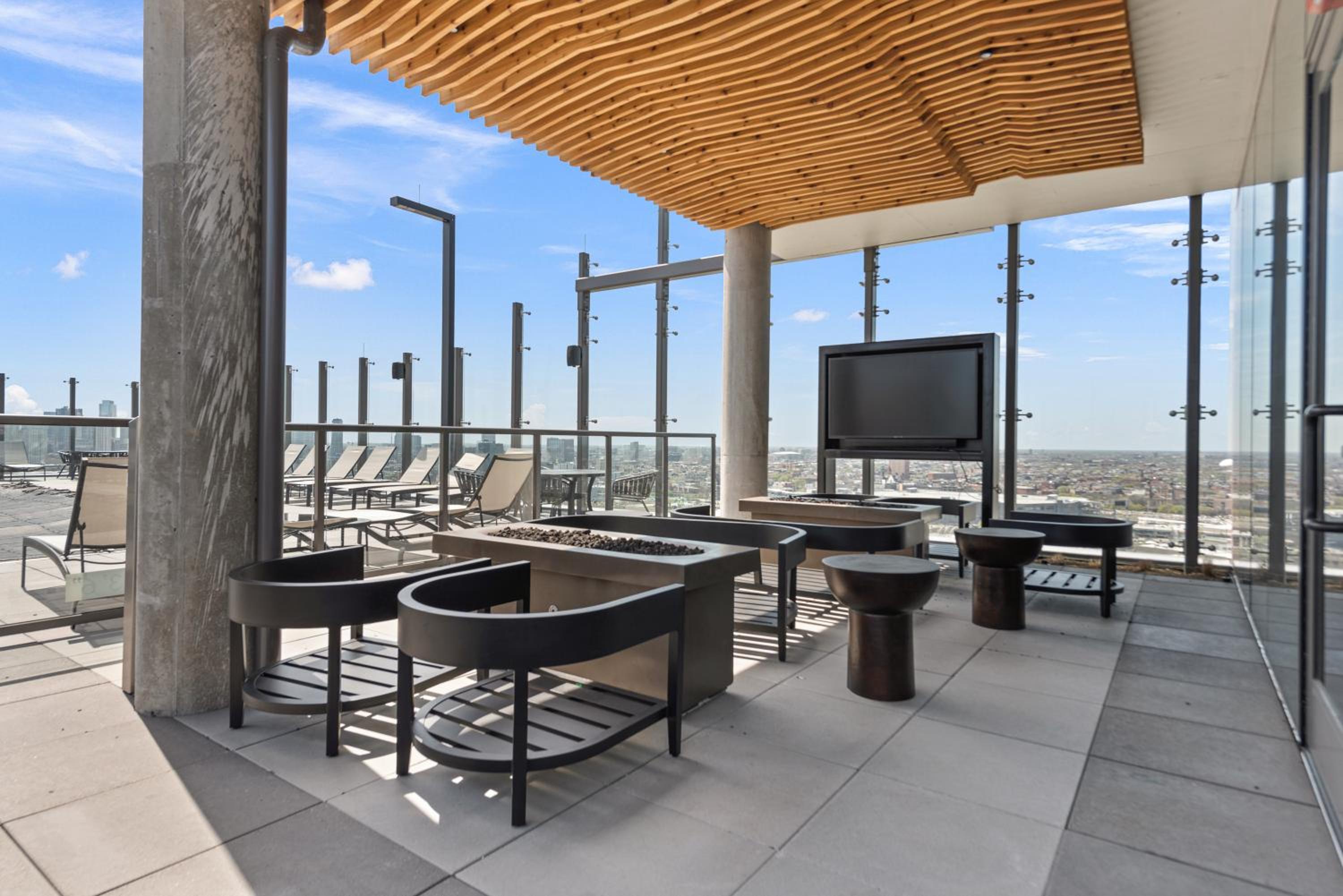 Foundry Unmatched Skyline Views at Lincoln Park
