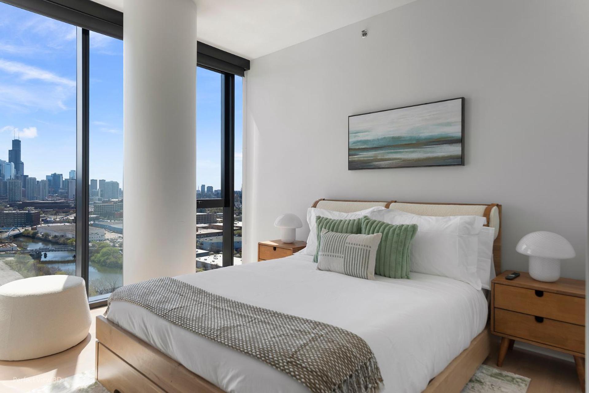 Foundry Unmatched Skyline Views at Lincoln Park