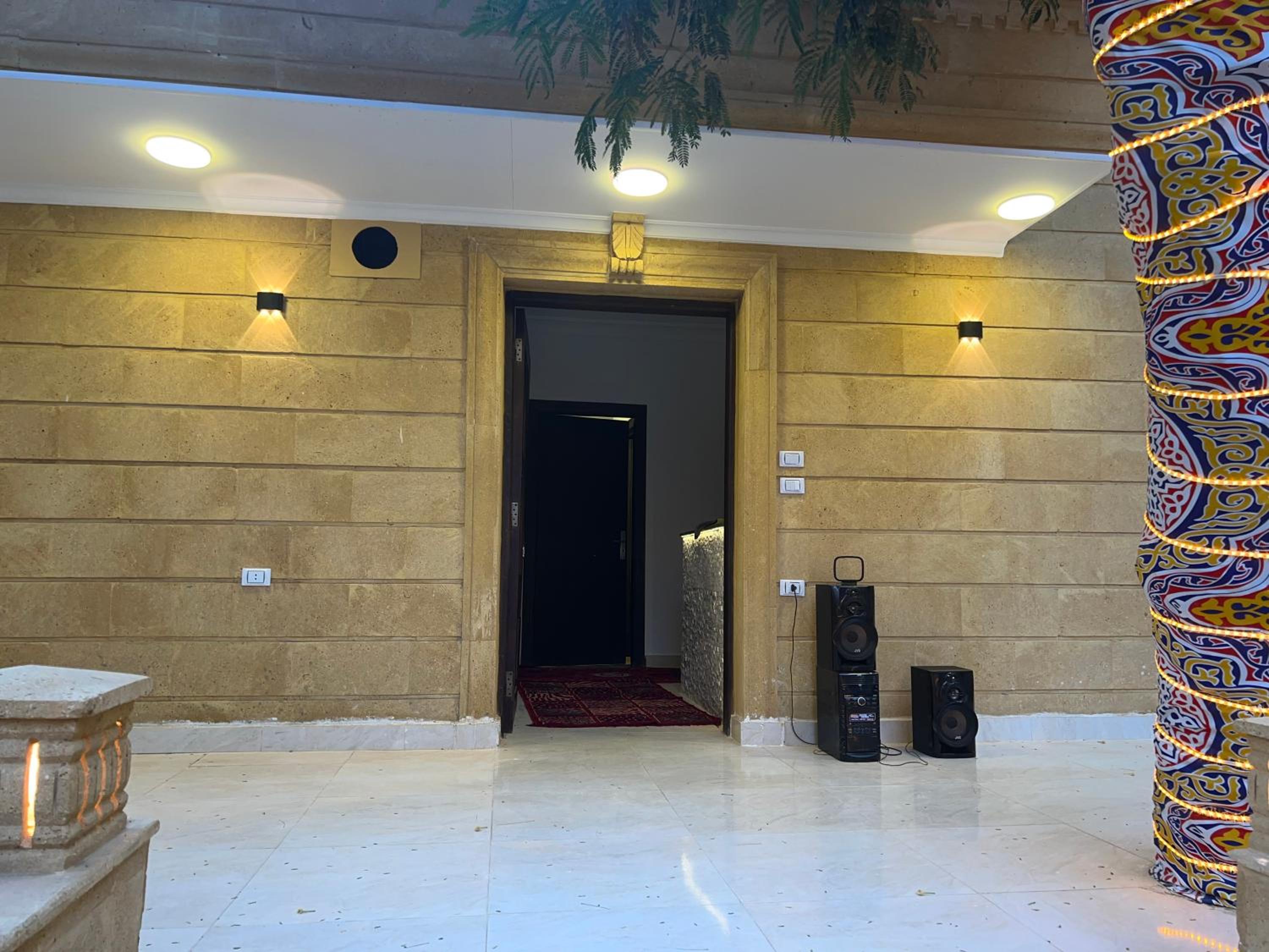 Malak pyramids inn