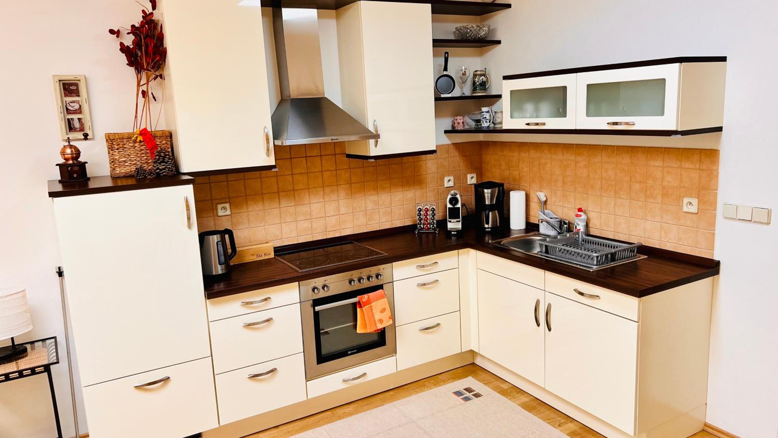 RESIDENCE KOLONADA 60 square meters 2 rooms Apartment in best Location direct at famous Colonnade and Singing Fountain