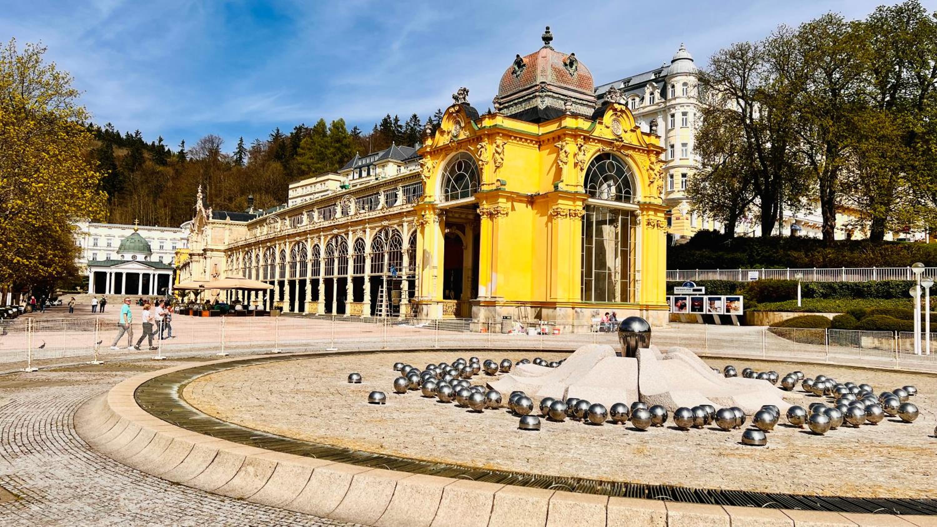 RESIDENCE KOLONADA 60 square meters 2 rooms Apartment in best Location direct at famous Colonnade and Singing Fountain