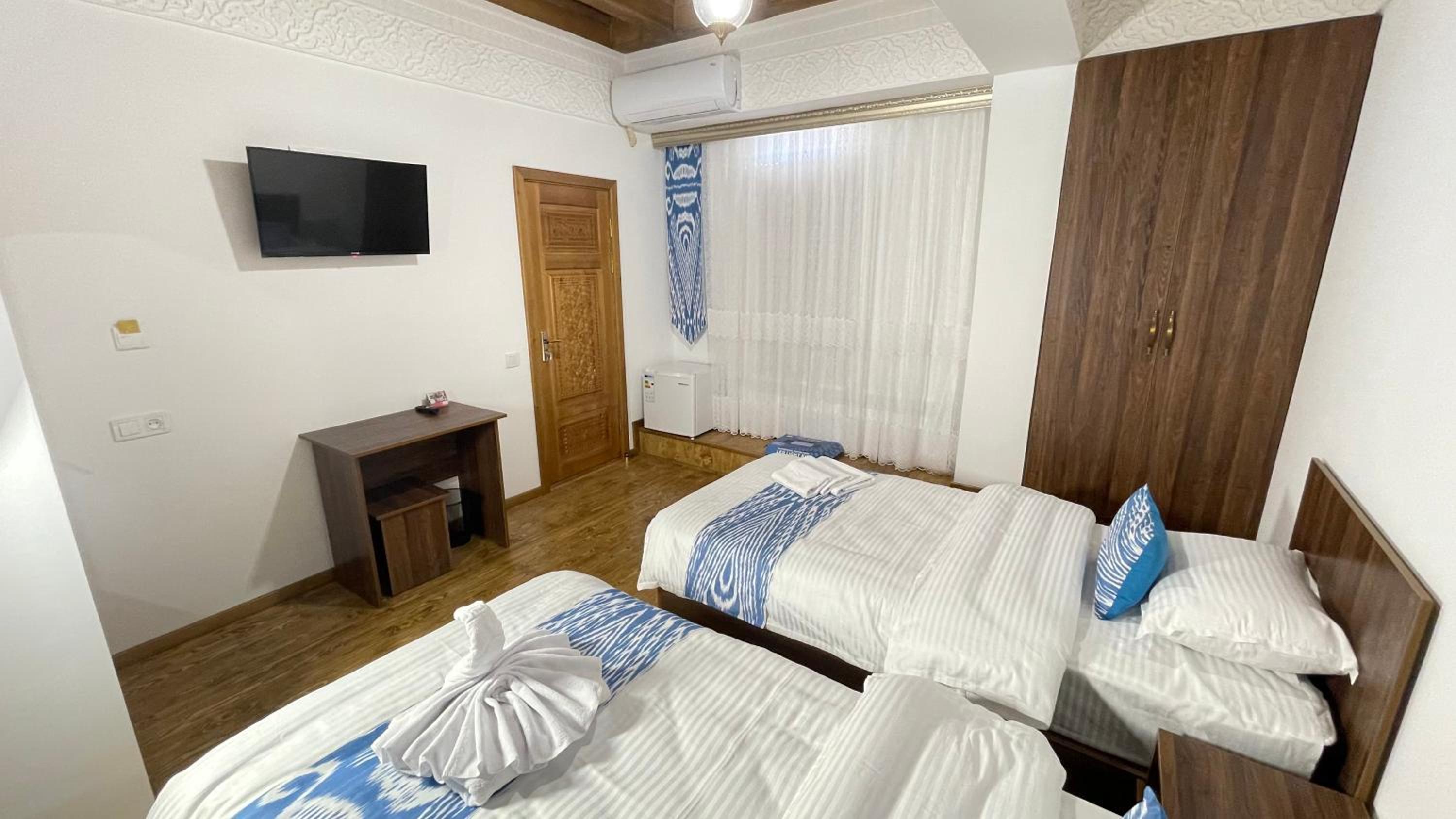 Mahbubakhon Guest house in old city view 3