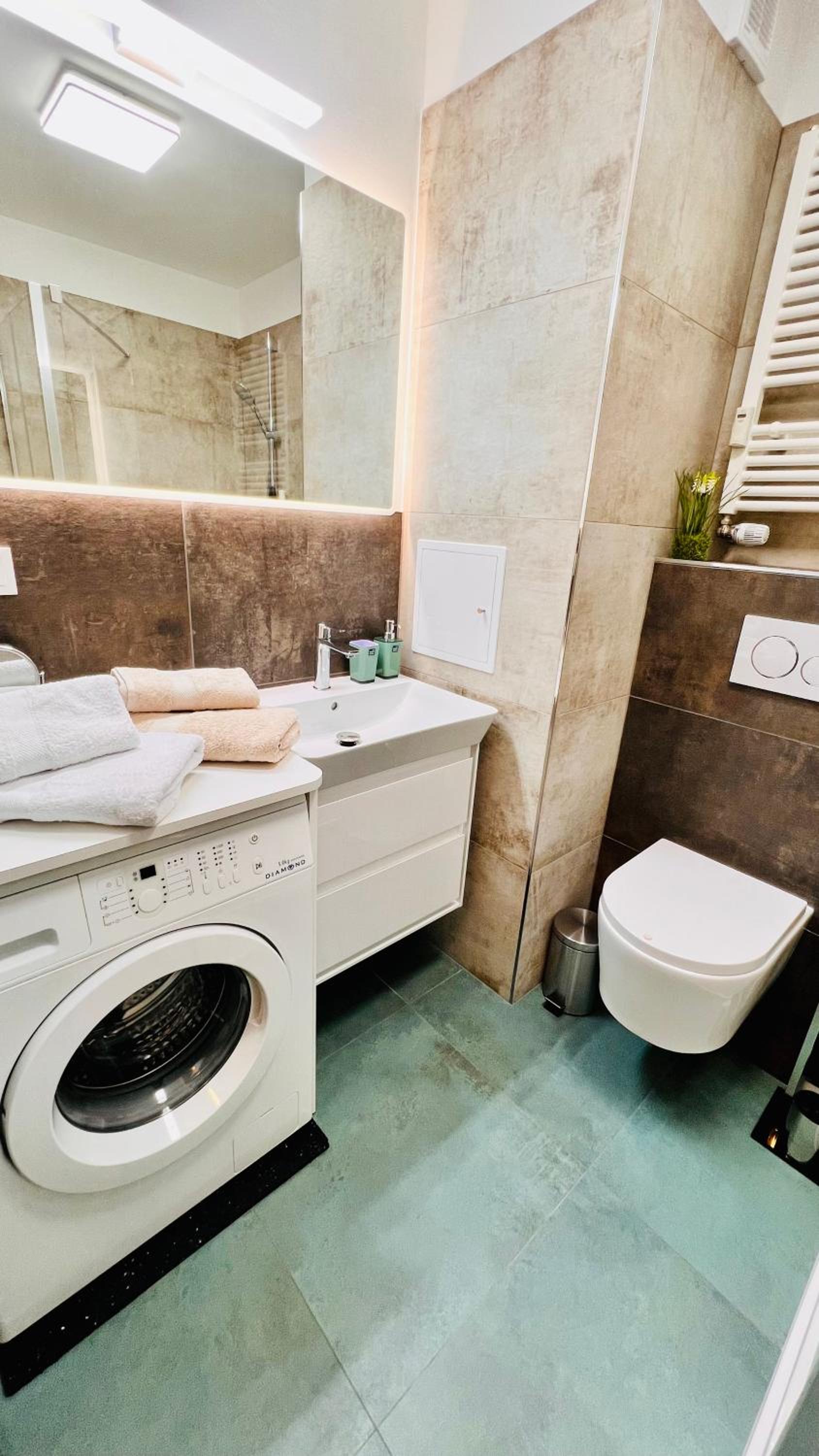 RESIDENCE KOLONADA 60 square meters 2 rooms Apartment in best Location direct at famous Colonnade and Singing Fountain