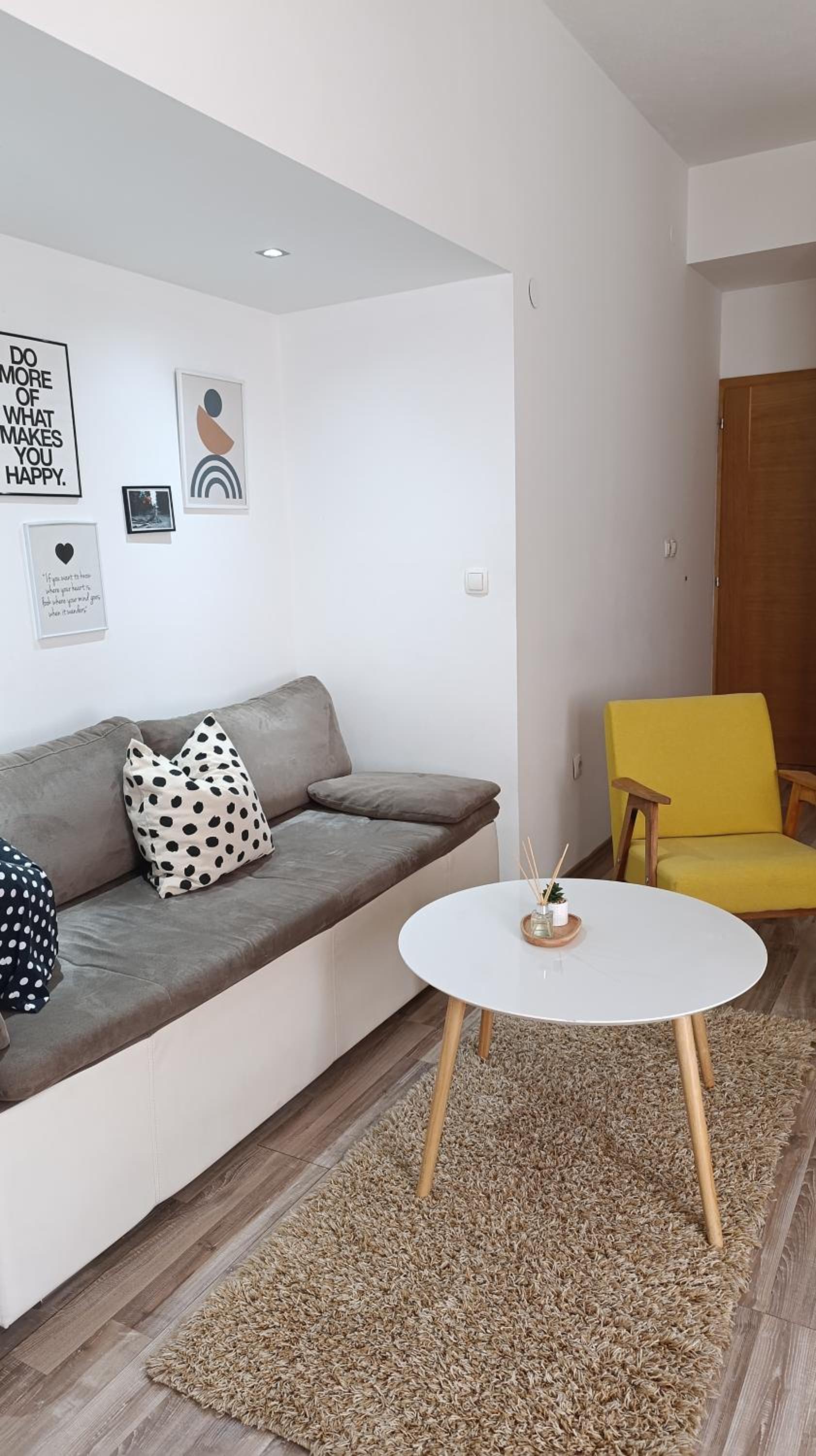 Apartment Mana view 3