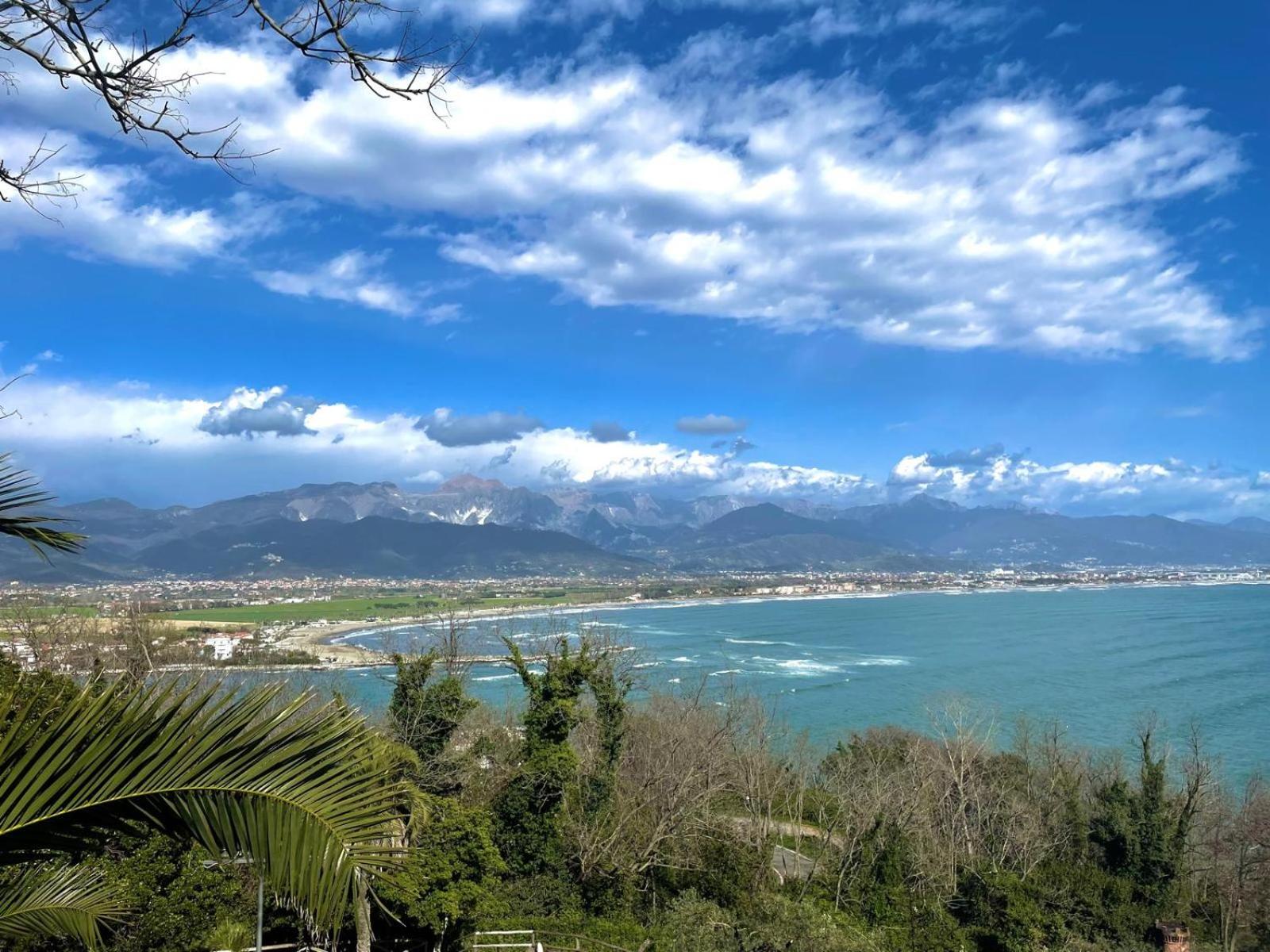 Villa Vecchia Fontana al mare - Tra Liguria e Toscana tra Viaregggio, Forte dei Marmi e Cinque Terre- Haus am Meer bei la Spezia