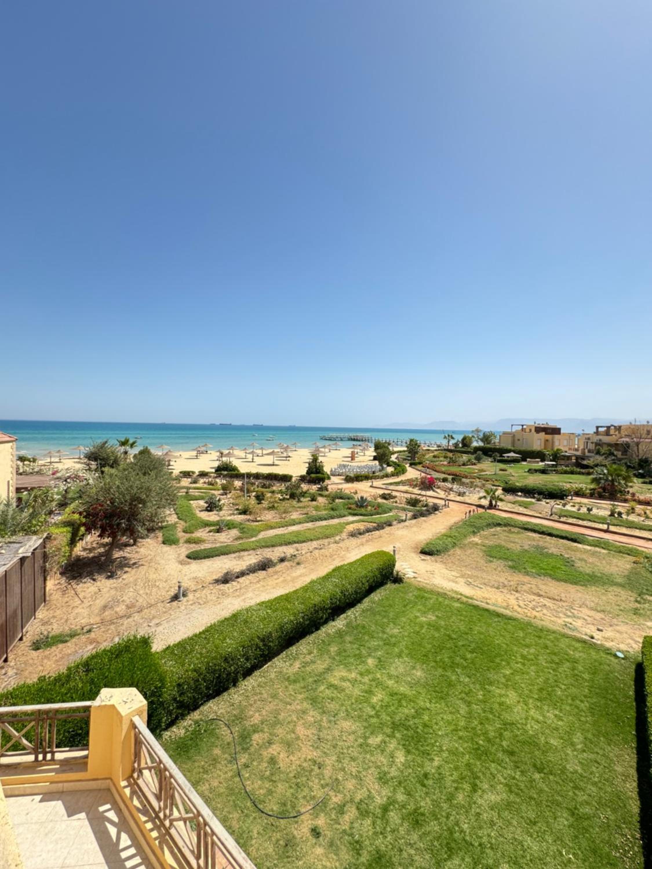 Ain Sokhna Vacations - 5-BRS Beachfront Standalone villa - Ein bay - Property Image 1