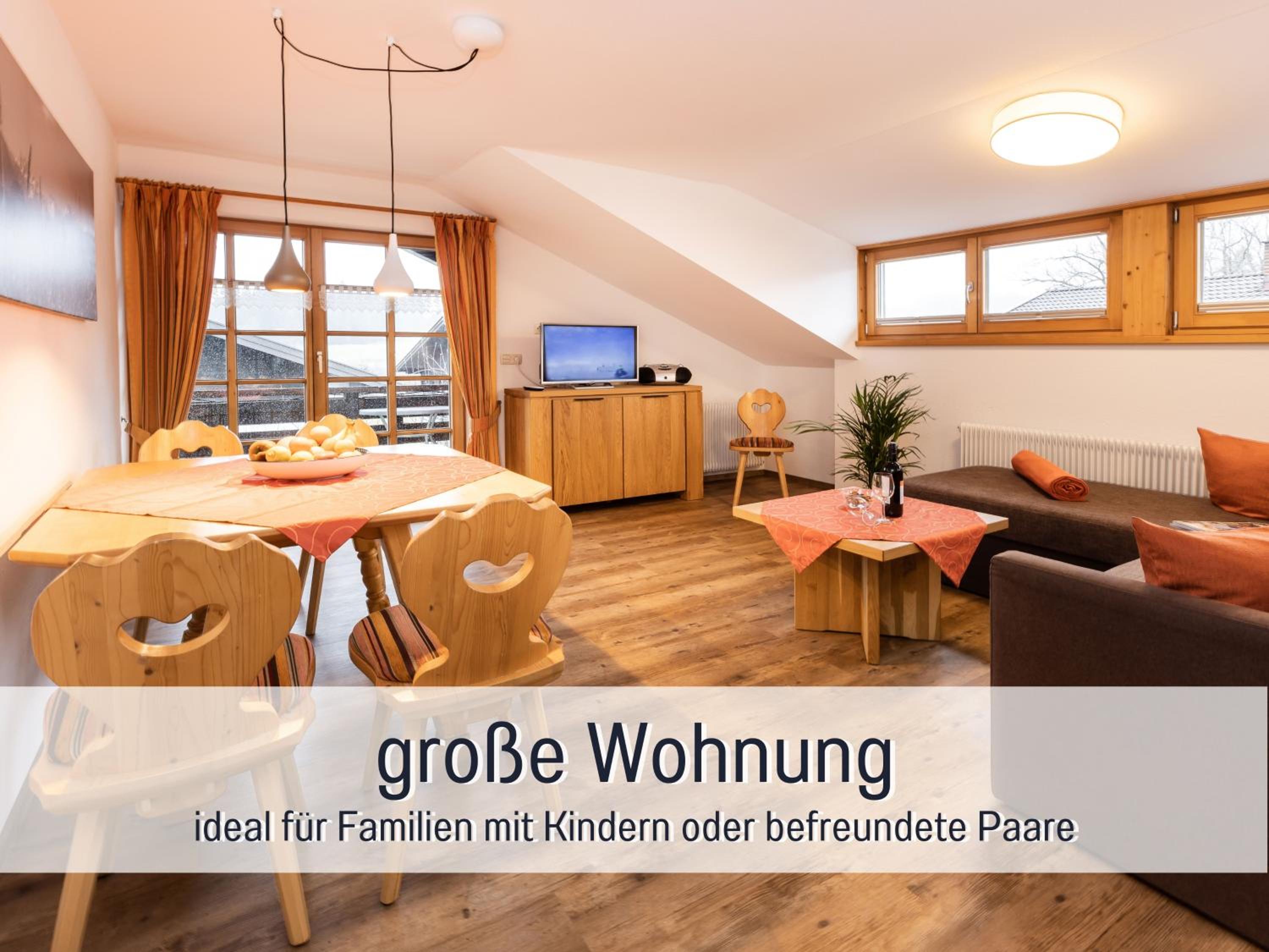 Biohof Burger, 3 sonnige Fewo, alle mit Balkon, Spielzimmer, Grillhütte, 7 km vor Oberstdorf
