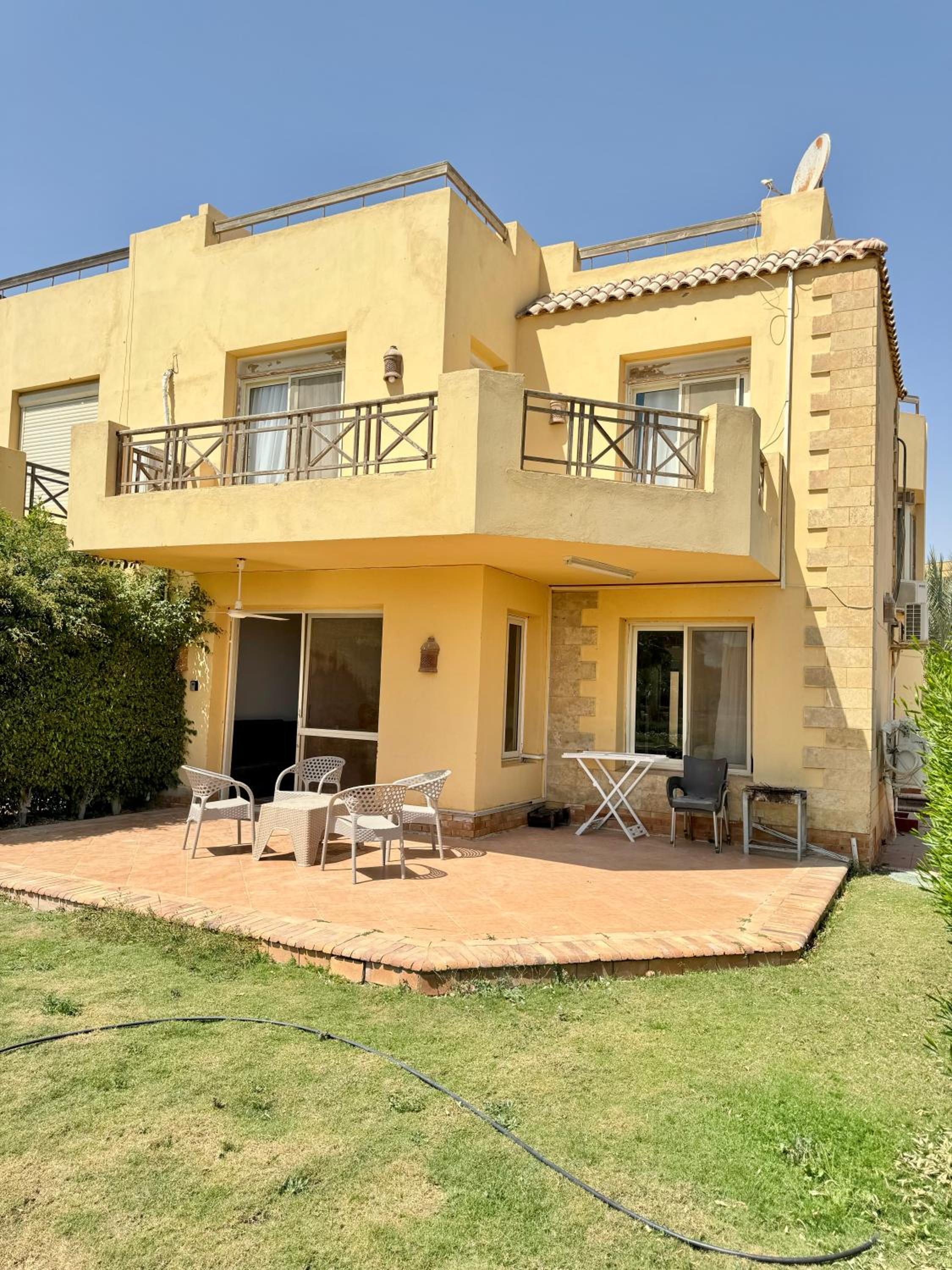 Ain Sokhna Vacations - 5-BRS Beachfront Standalone villa - Ein bay - Property Image 8