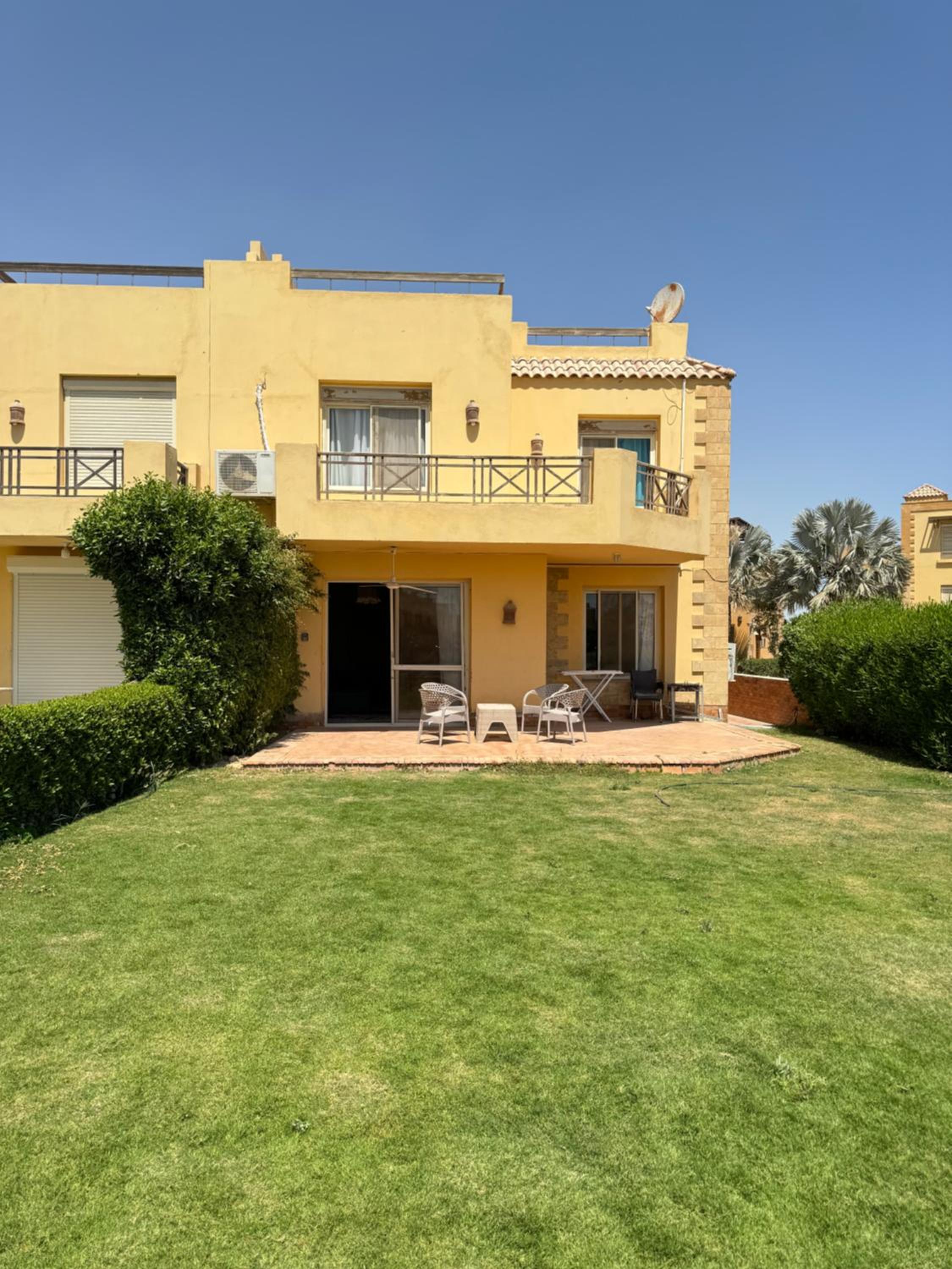 Ain Sokhna Vacations - 5-BRS Beachfront Standalone villa - Ein bay - Property Image 7