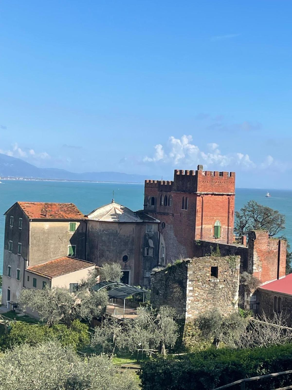 Villa Vecchia Fontana al mare - Tra Liguria e Toscana tra Viaregggio, Forte dei Marmi e Cinque Terre- Haus am Meer bei la Spezia