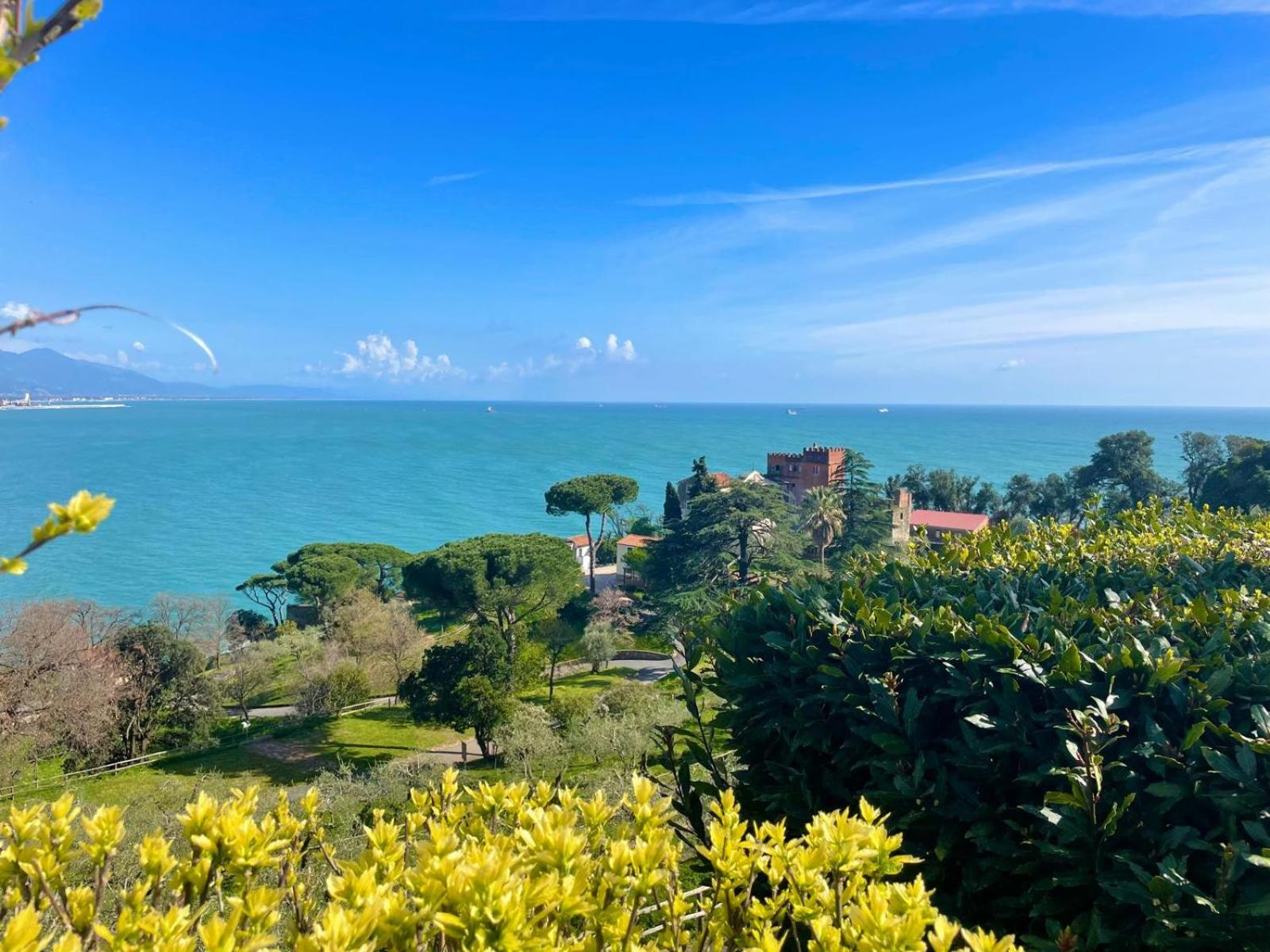 Villa Vecchia Fontana al mare - Tra Liguria e Toscana tra Viaregggio, Forte dei Marmi e Cinque Terre- Haus am Meer bei la Spezia