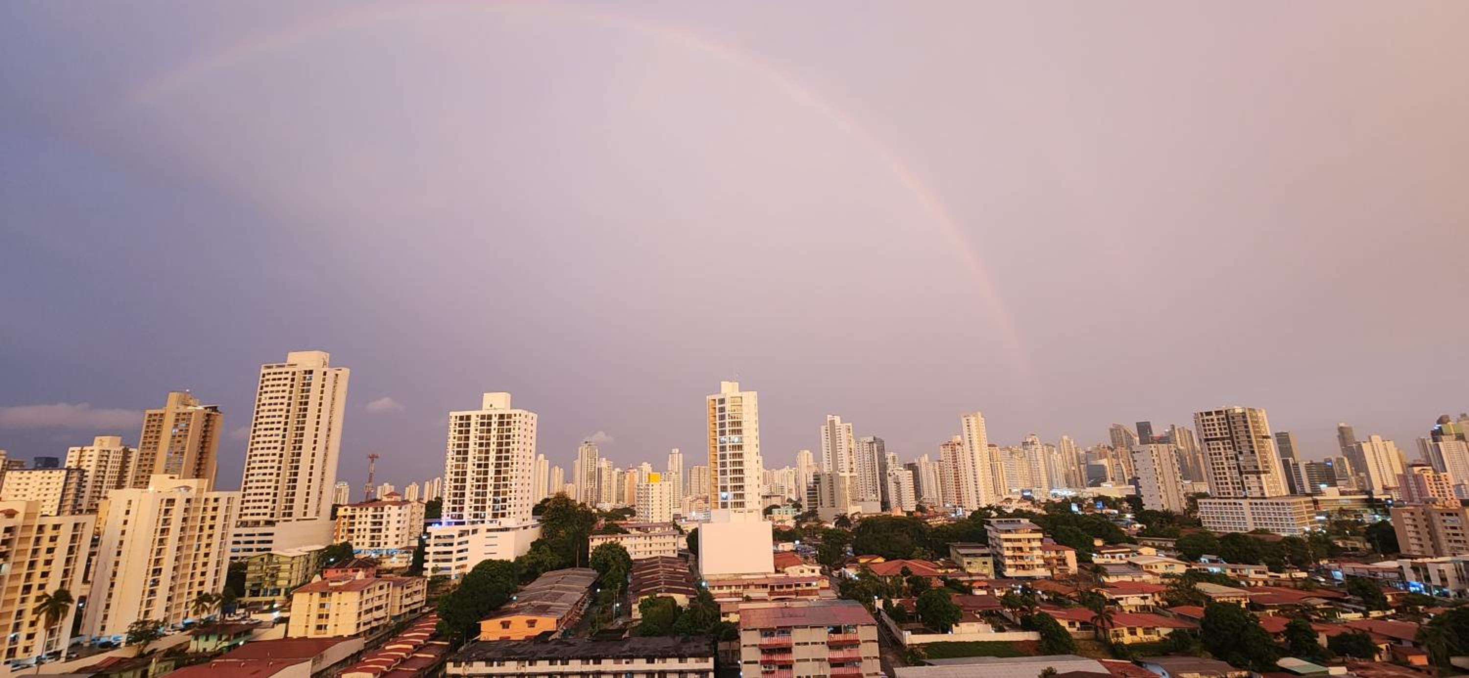 Hermoso apartamento amoblado view 5