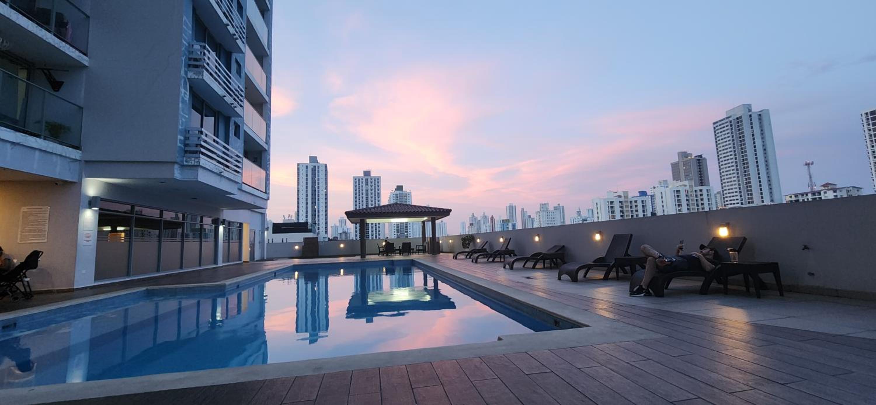 Hermoso apartamento amoblado view 2