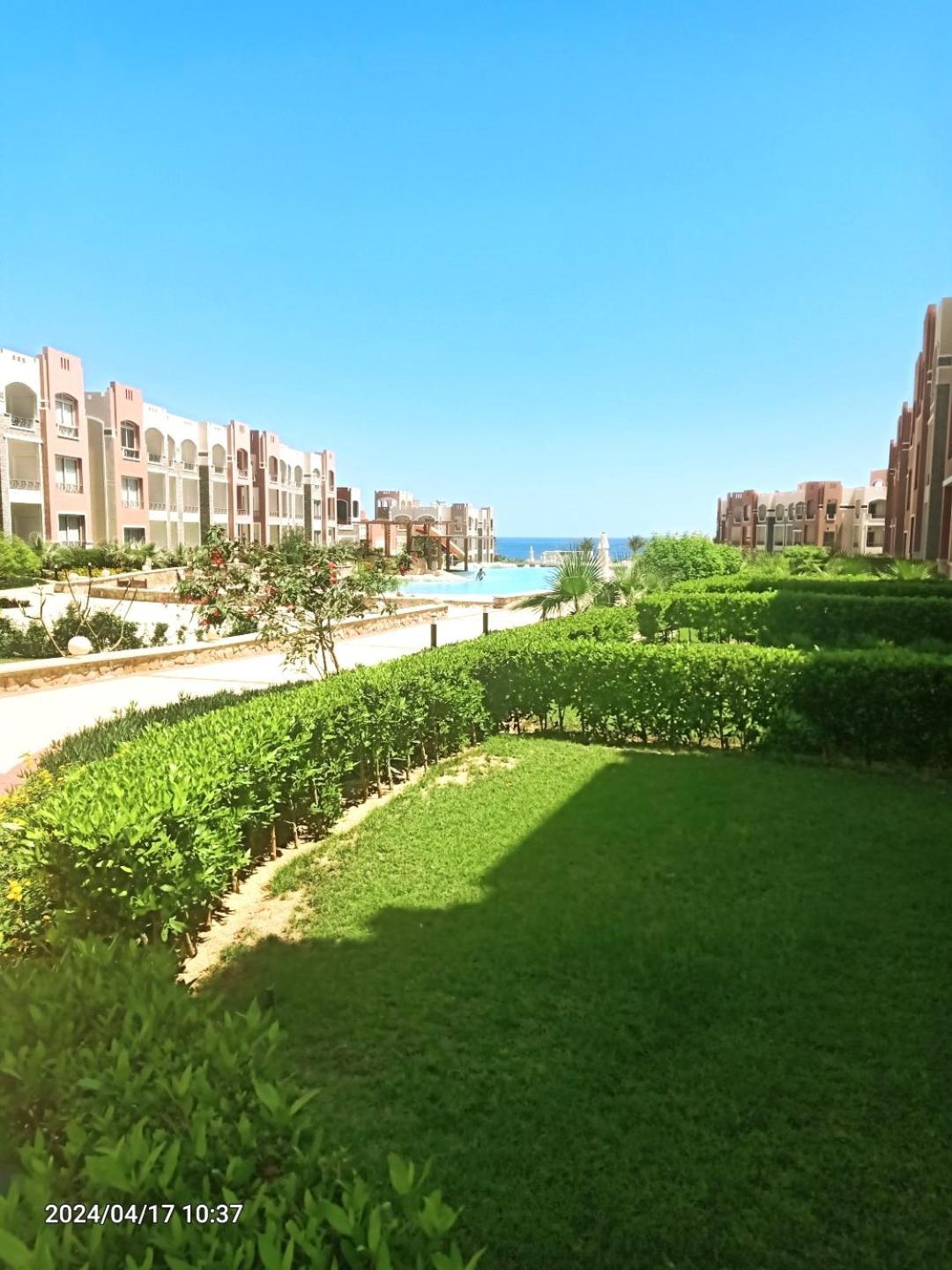 Oyster Bay Beach Suites
