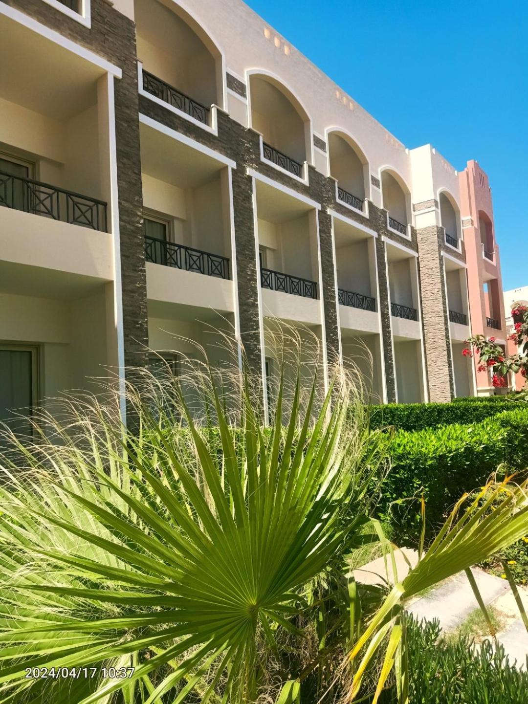 Oyster Bay Beach Suites