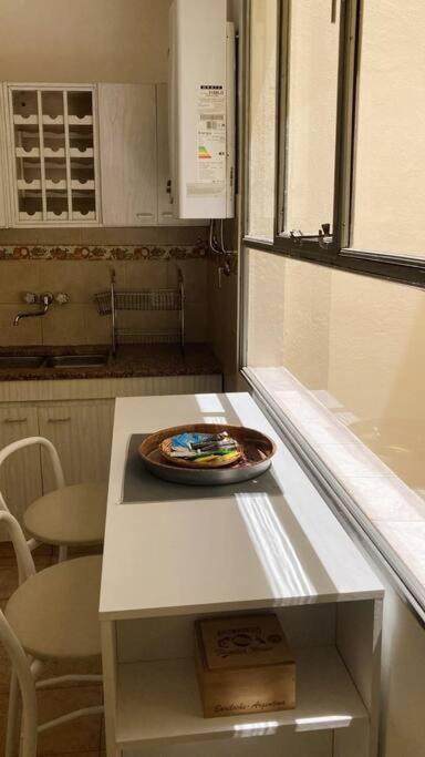 Departamento sobre Av Pellegrini