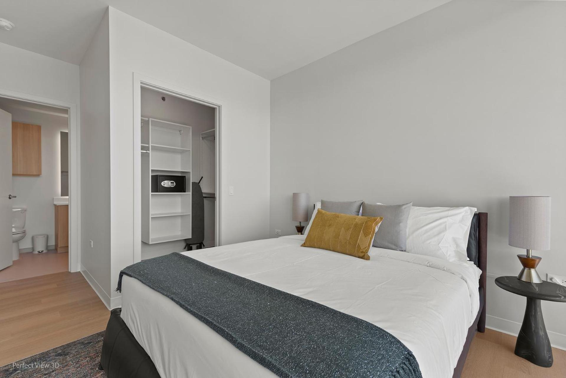 Foundry Unmatched Skyline Views at Lincoln Park
