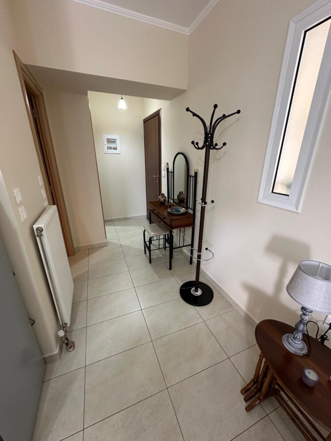 R Apartment photo 4
