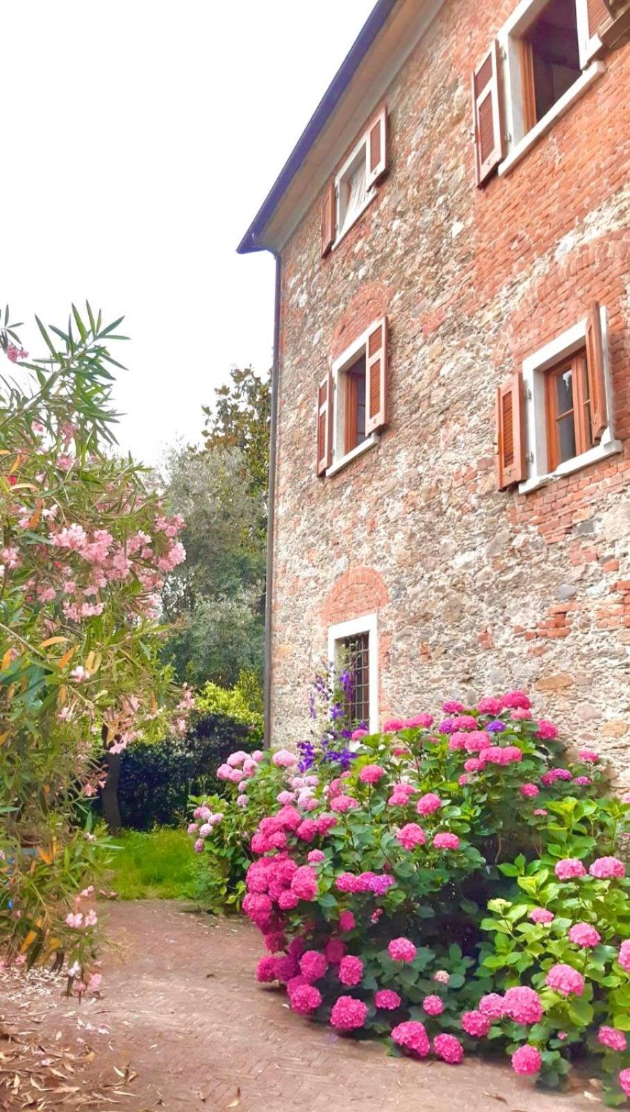 Villa Vecchia Fontana al mare - Tra Liguria e Toscana tra Viaregggio, Forte dei Marmi e Cinque Terre- Haus am Meer bei la Spezia