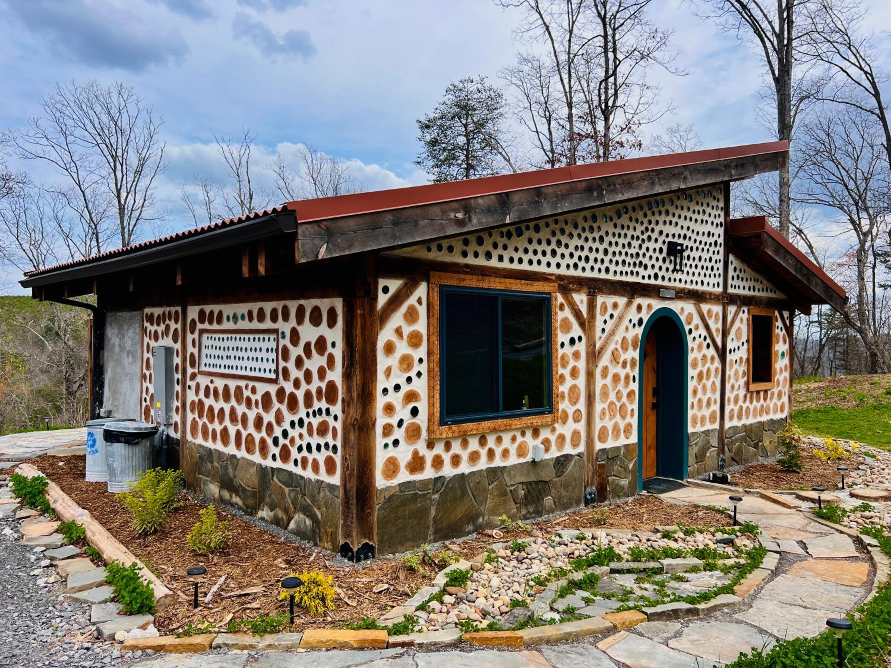 Blackbird Cabin