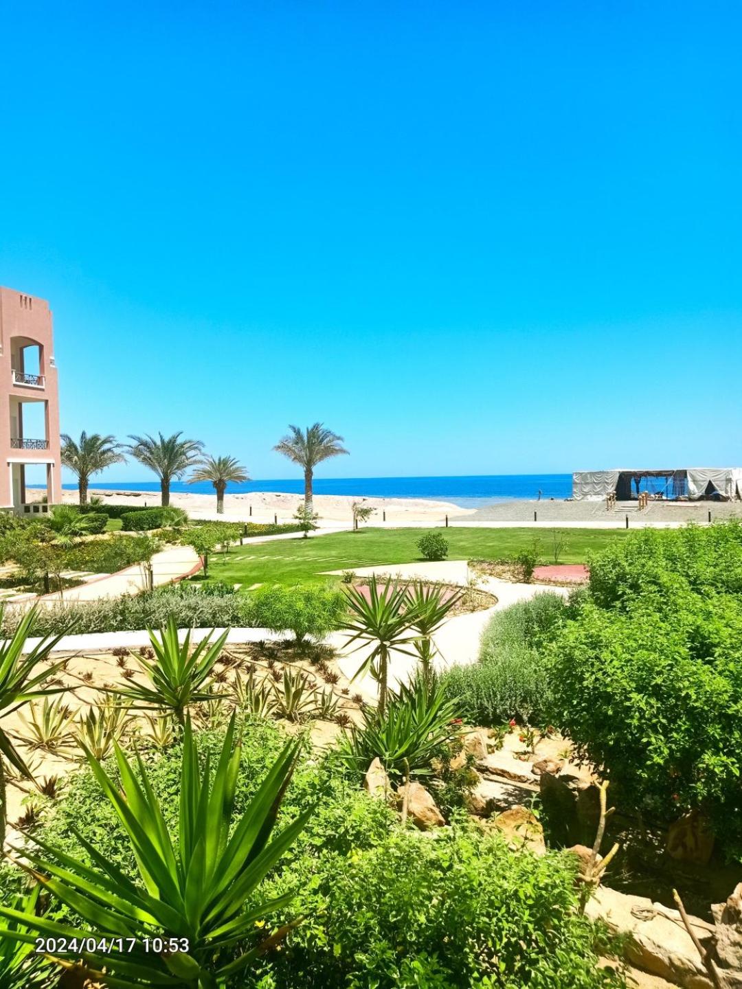 Oyster Bay Beach Suites