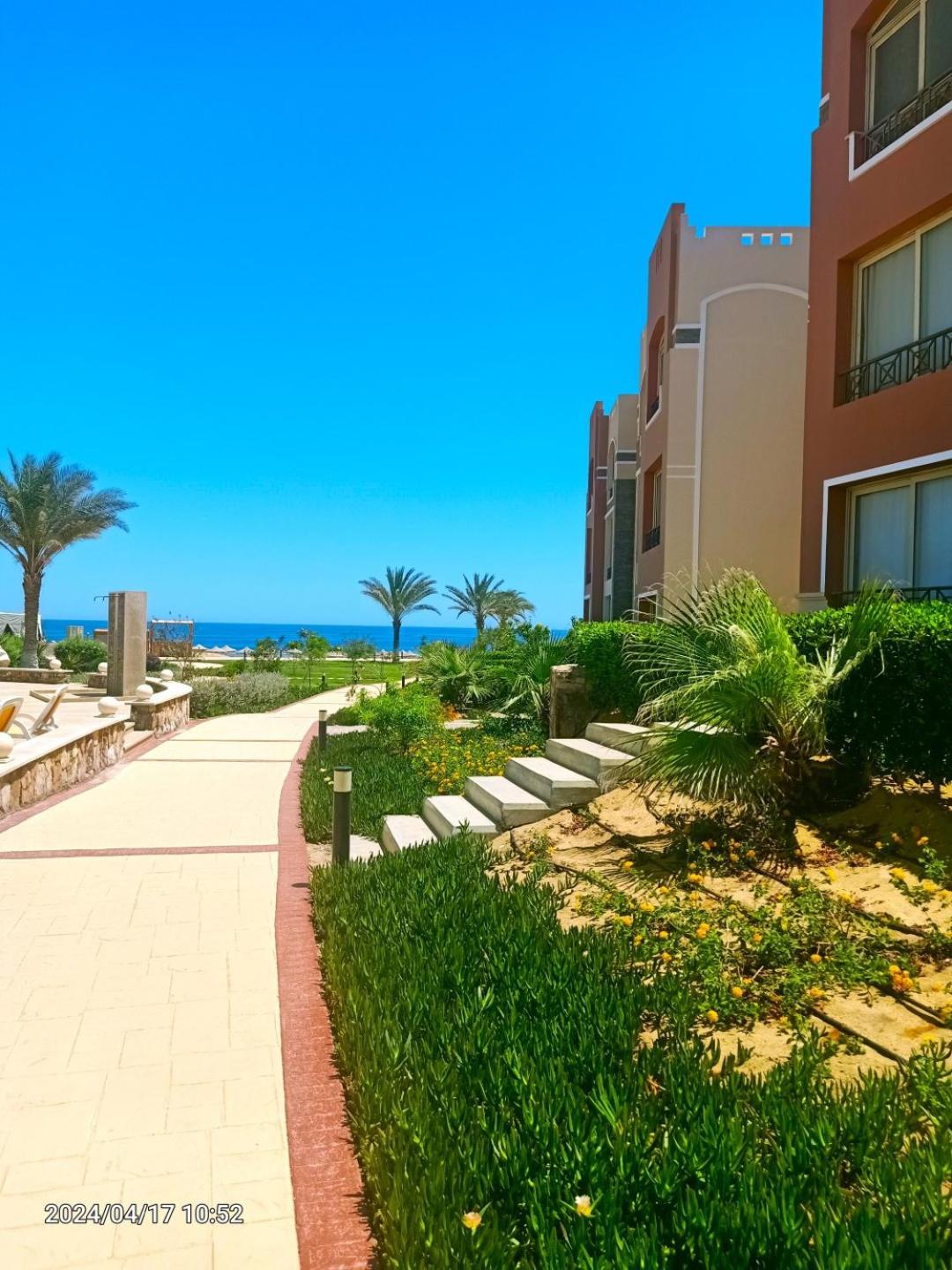 Oyster Bay Beach Suites