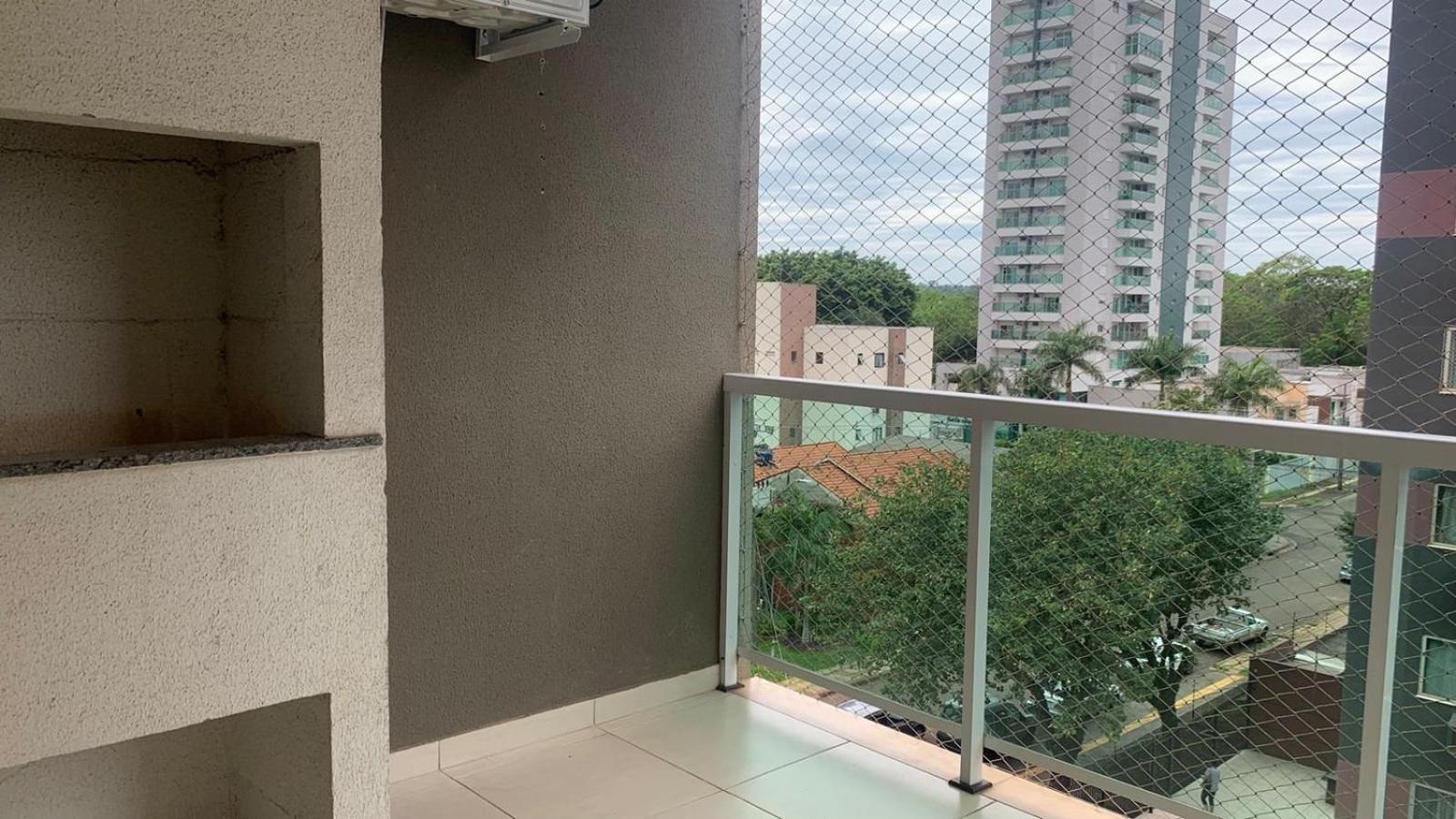 Excelente apto no centro Foz. Ótima localização