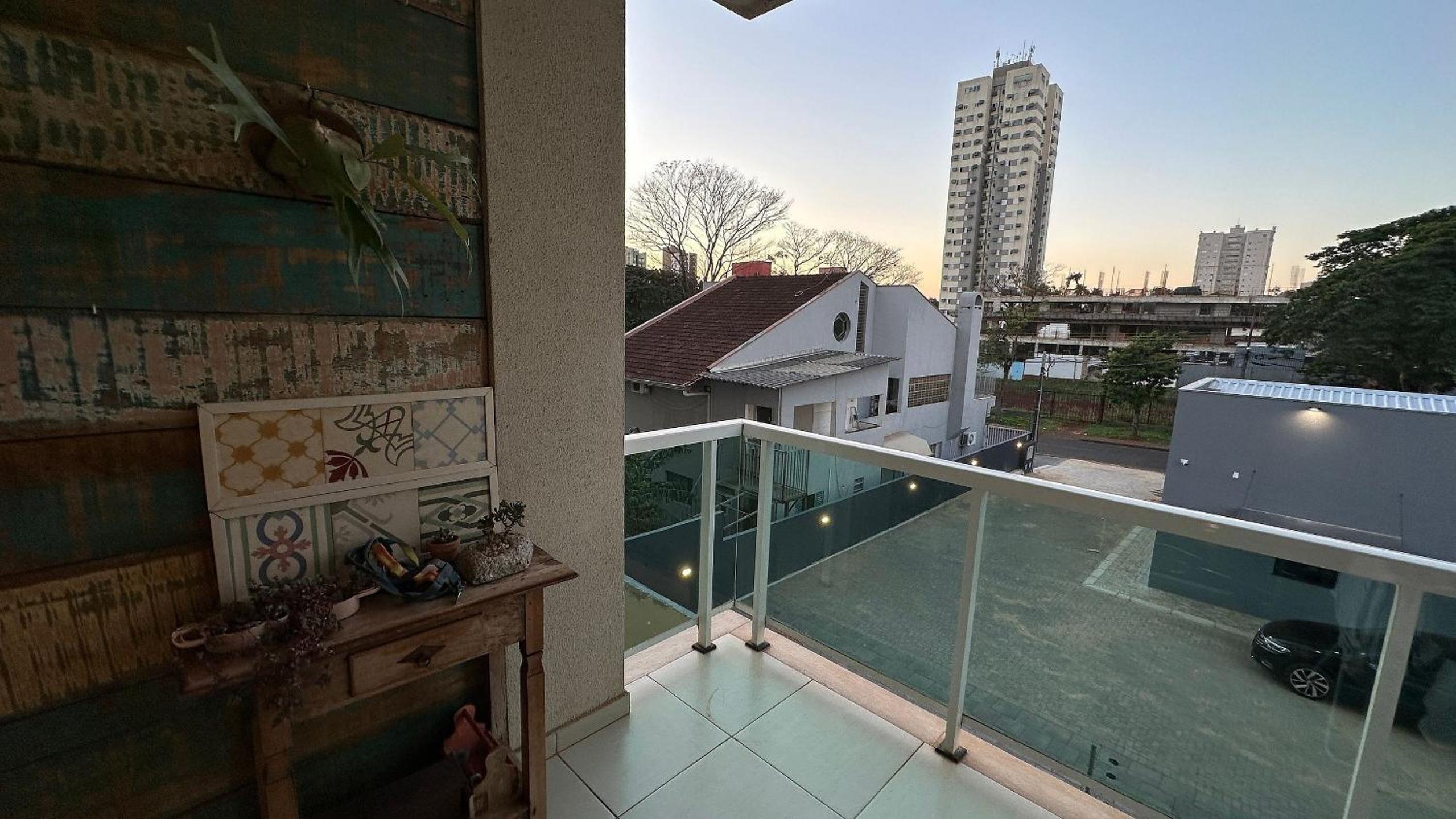 Excelente apto no centro Foz. Ótima localização