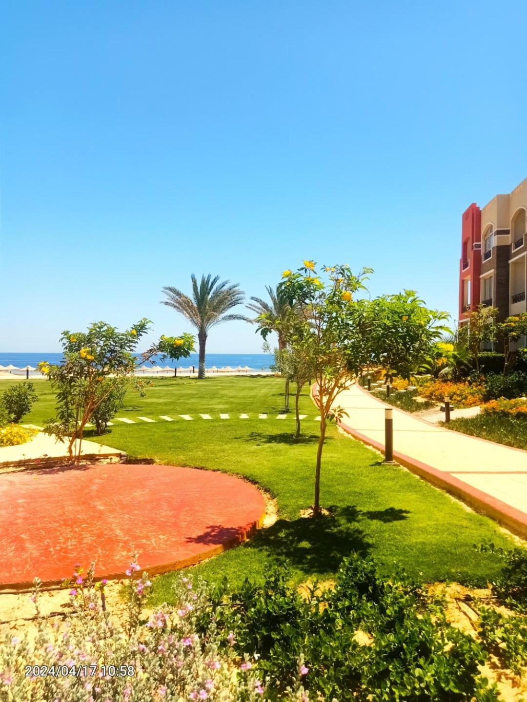 Oyster Bay Beach Suites