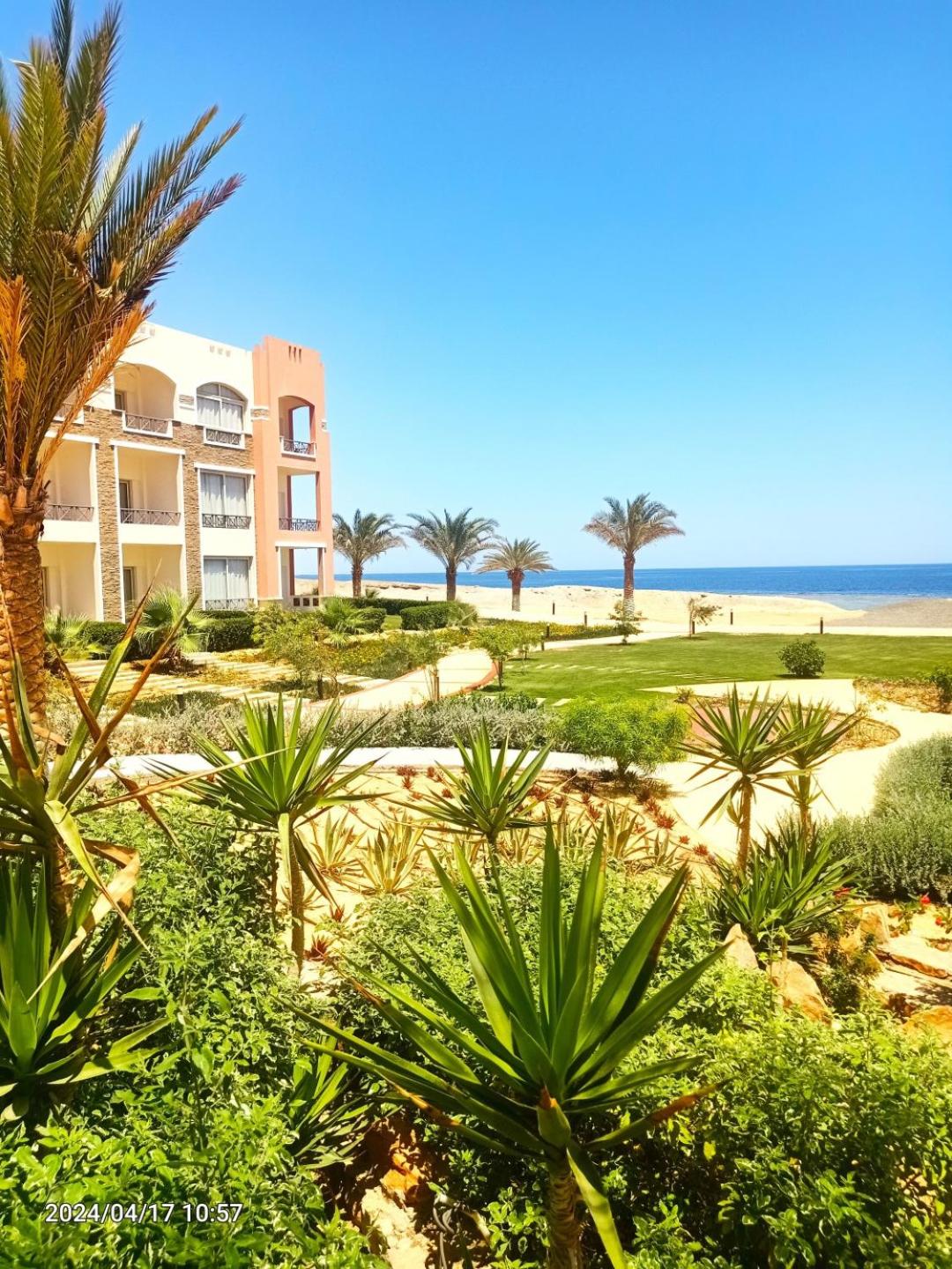 Oyster Bay Beach Suites