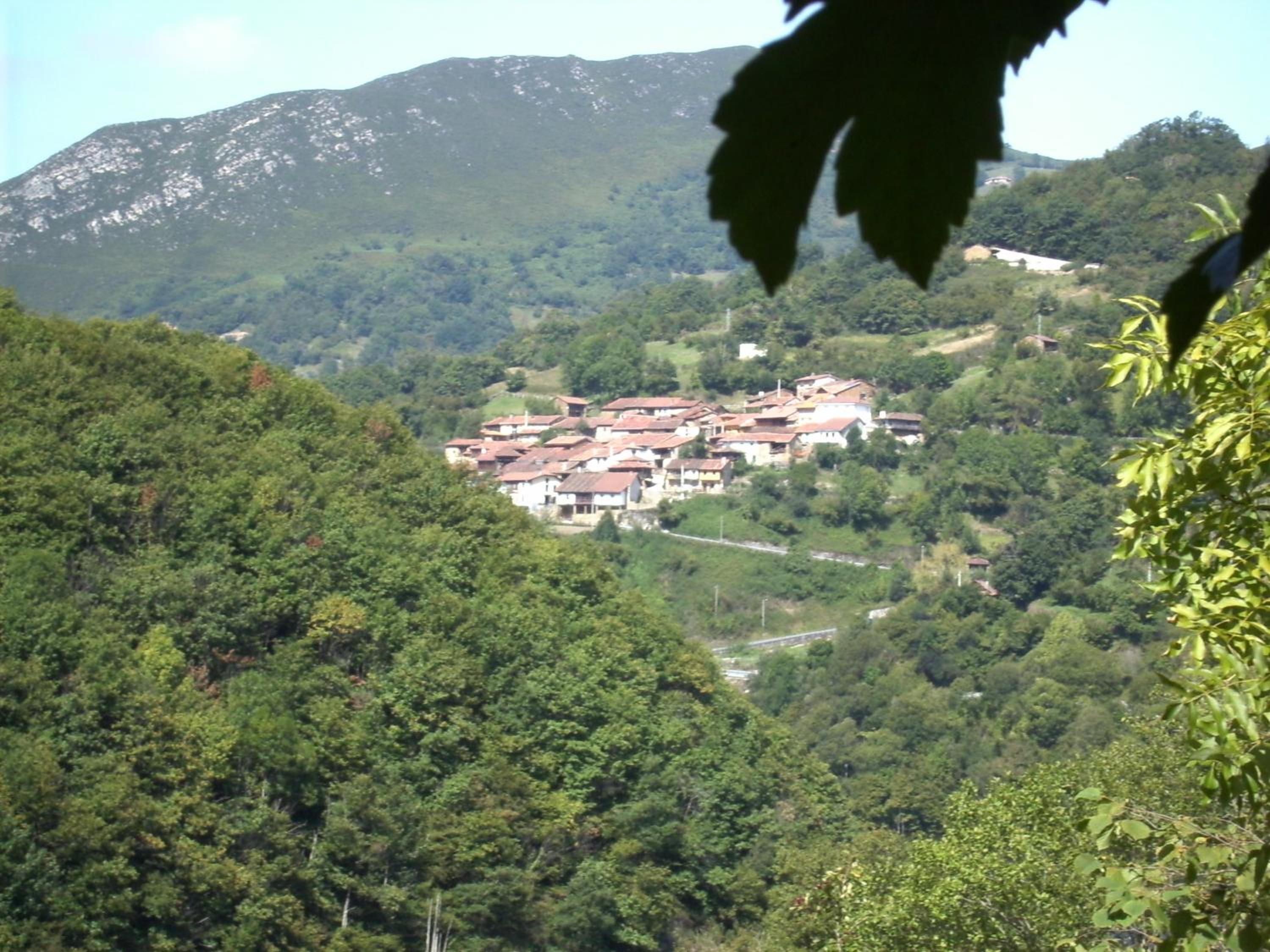 Los Cascayos view 5