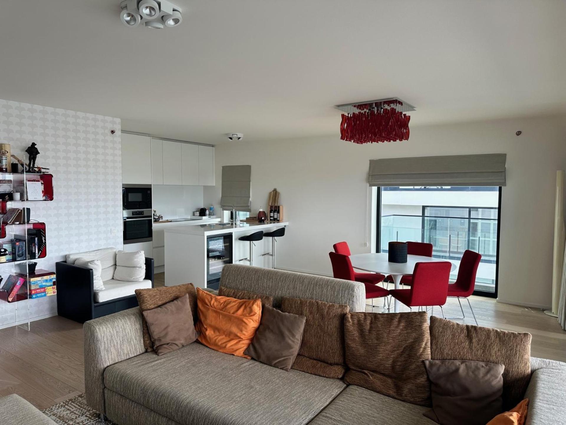 Open zicht op stad Oostende en zee/strandzicht, groot zuidterras, 3 slpks, 125m², dubbele garage