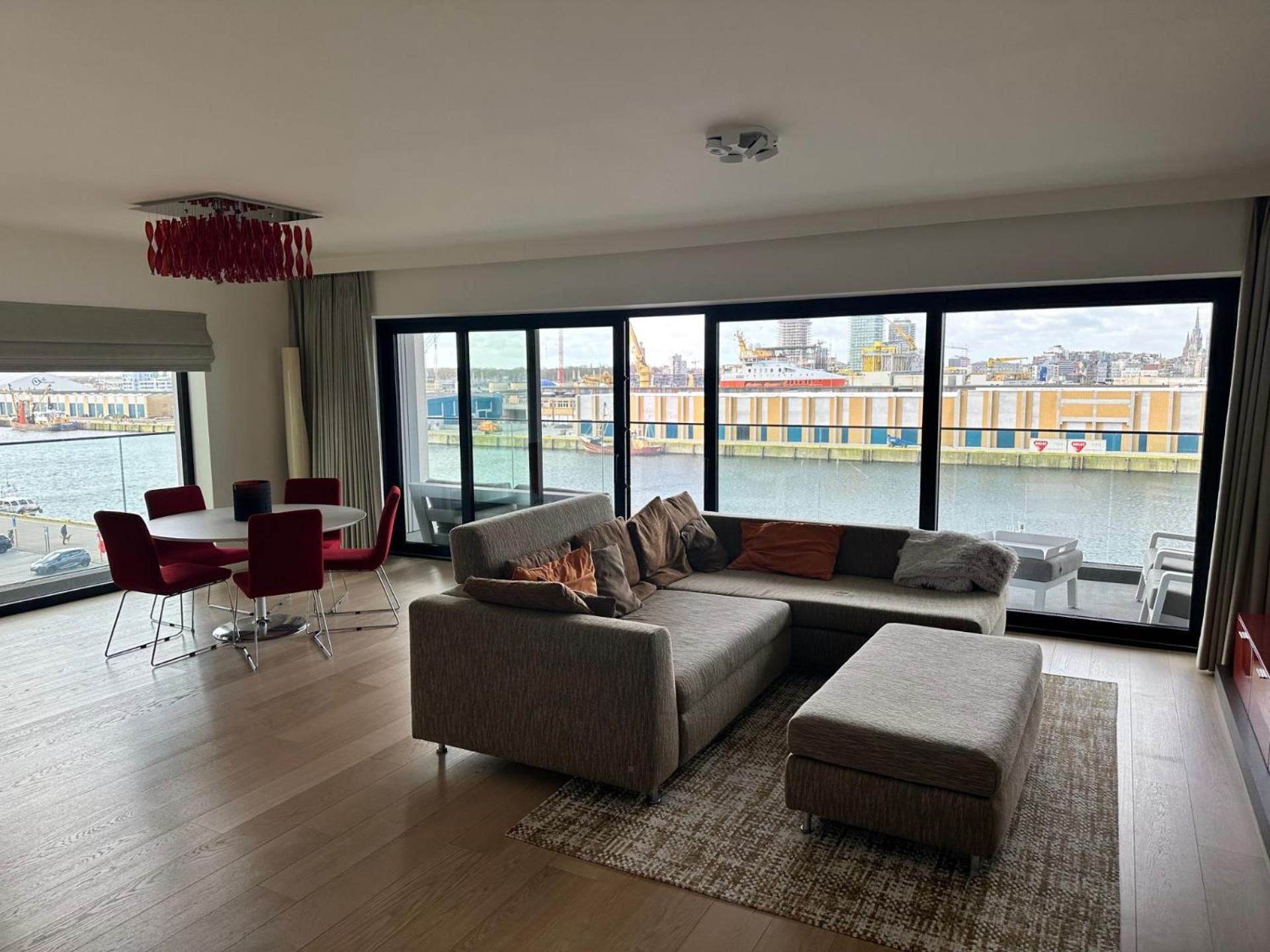 Open zicht op stad Oostende en zee/strandzicht, groot zuidterras, 3 slpks, 125m², dubbele garage