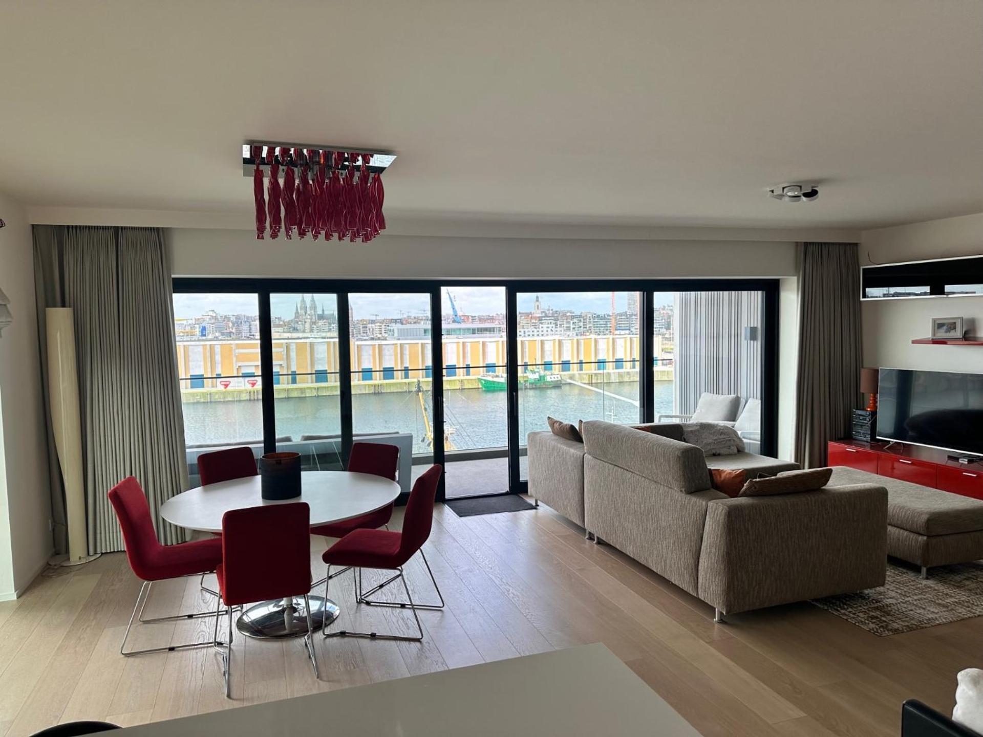 Open zicht op stad Oostende en zee/strandzicht, groot zuidterras, 3 slpks, 125m², dubbele garage