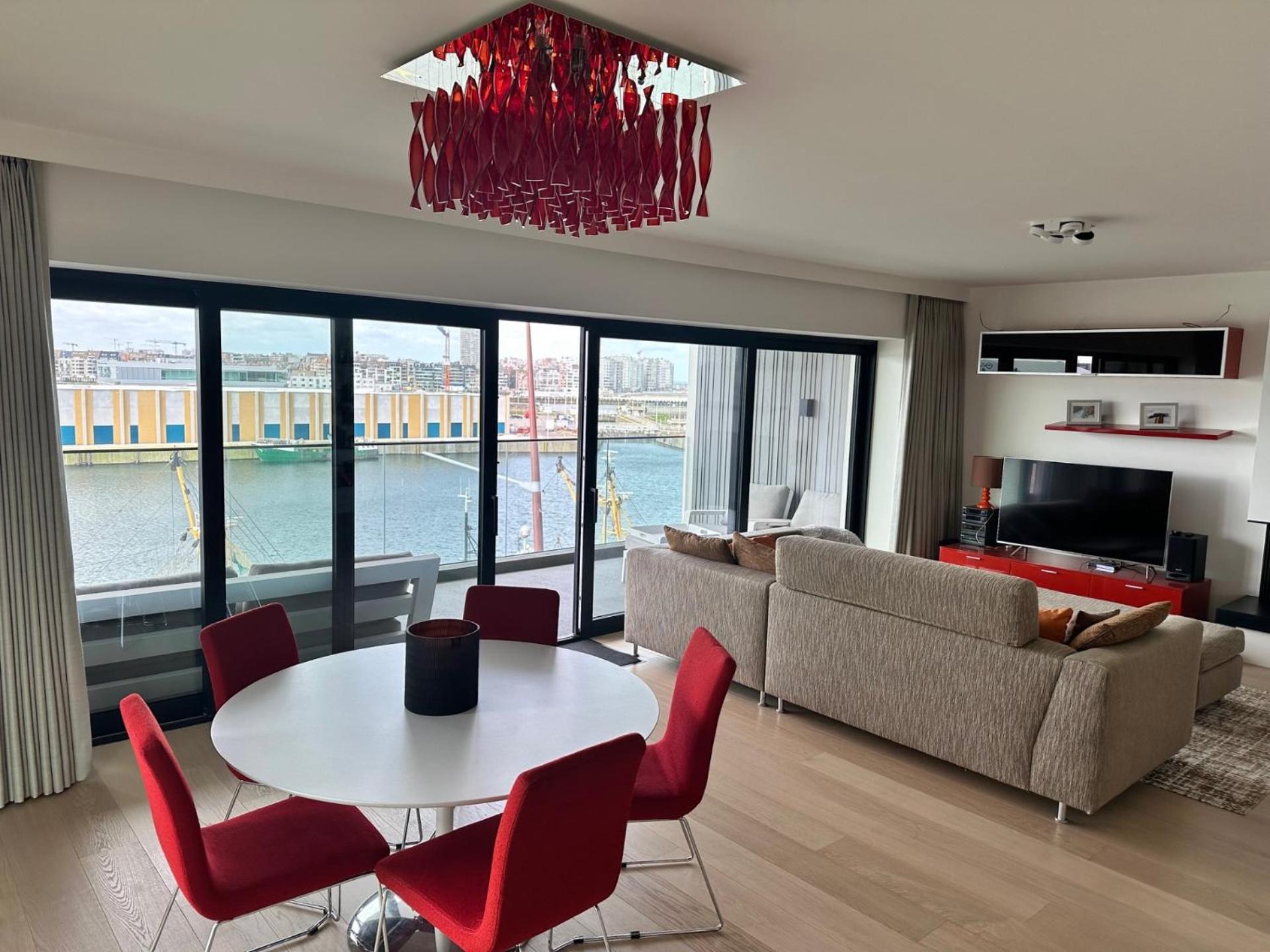 Open zicht op stad Oostende en zee/strandzicht, groot zuidterras, 3 slpks, 125m², dubbele garage