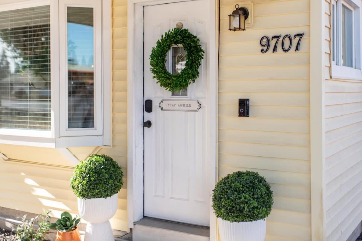 Light Bright Stylish PRIVATE Home - Whitworth
