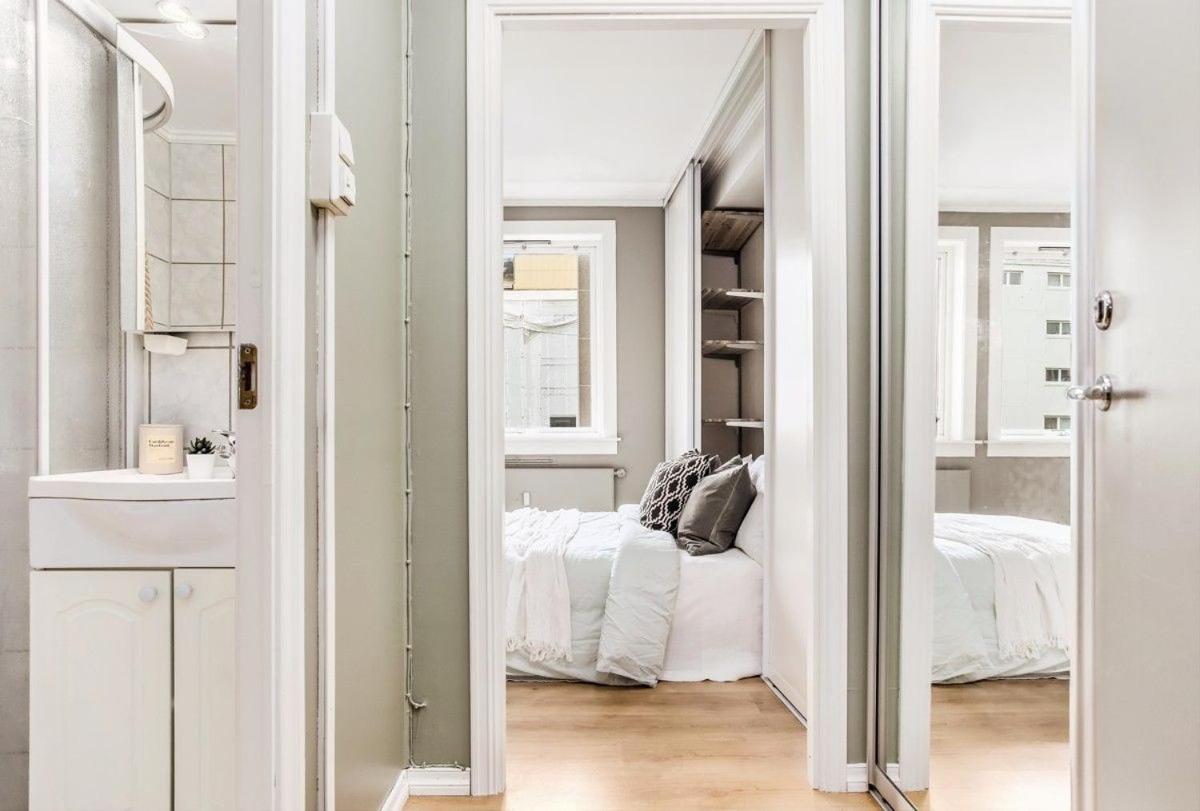 Charming studio apartment view 3